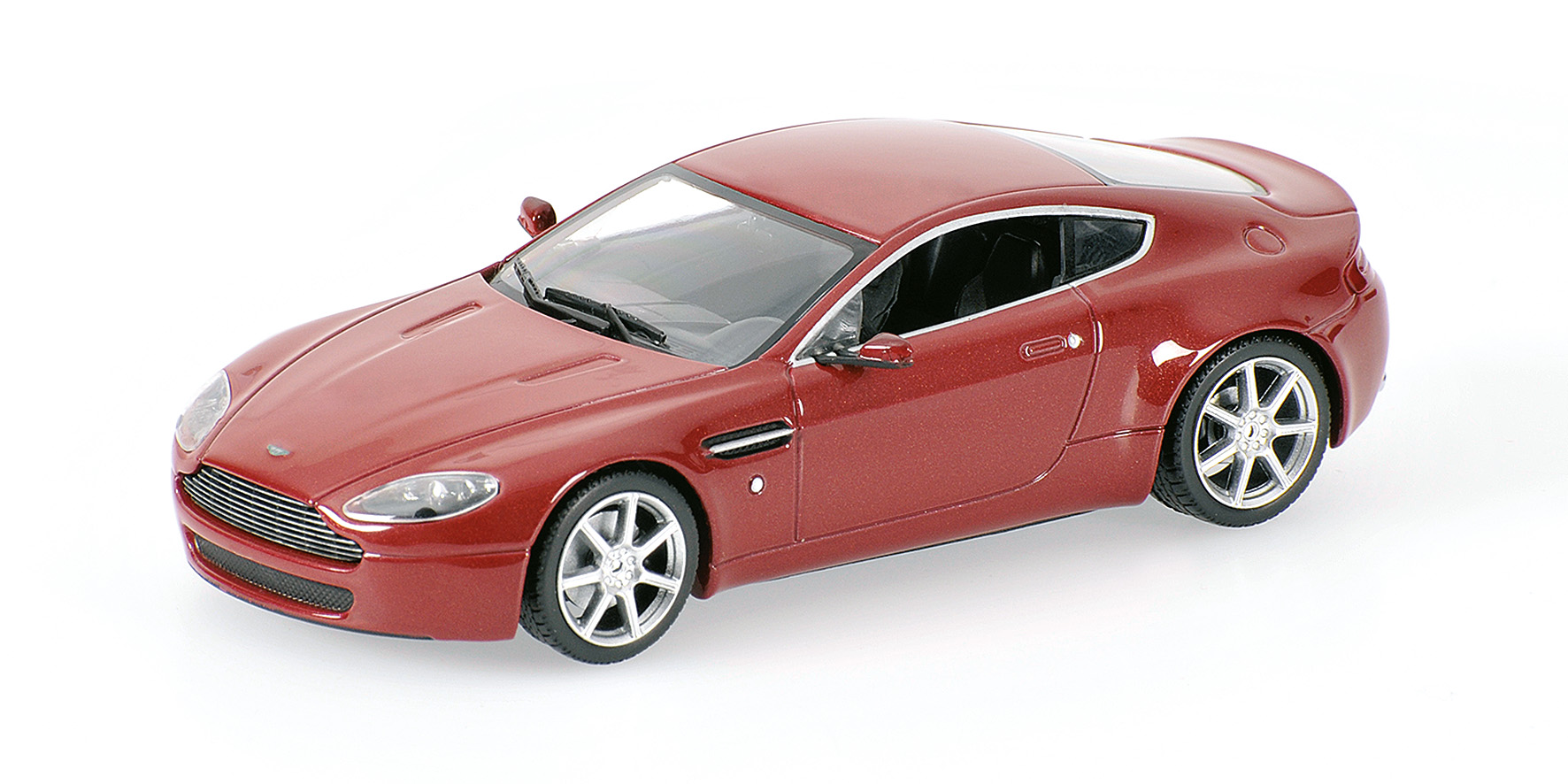 ASTON MARTIN V8 VANTAGE - 2005 - RED METALLIC