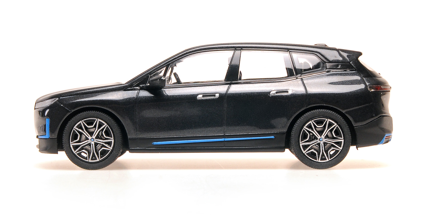 BMW IX - 2023 - GREY METALLIC
