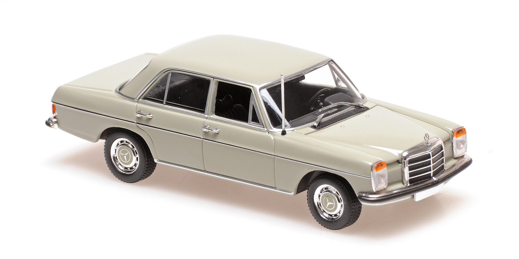 MERCEDES-BENZ 200 - 1968 - GREY