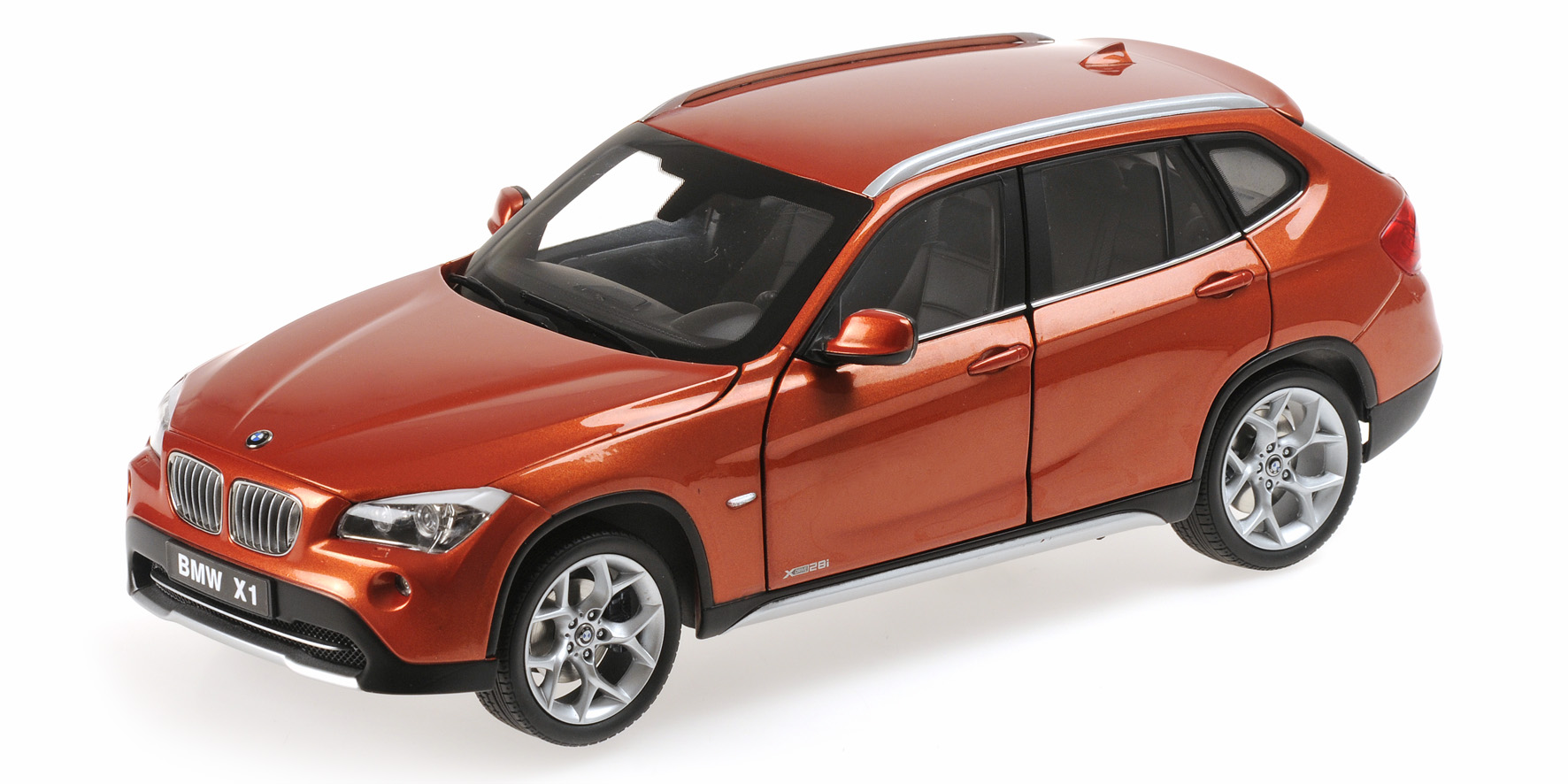 BMW X1 xDRIVE 28i (E84) - VALENCIA ORANGE (08791VP)