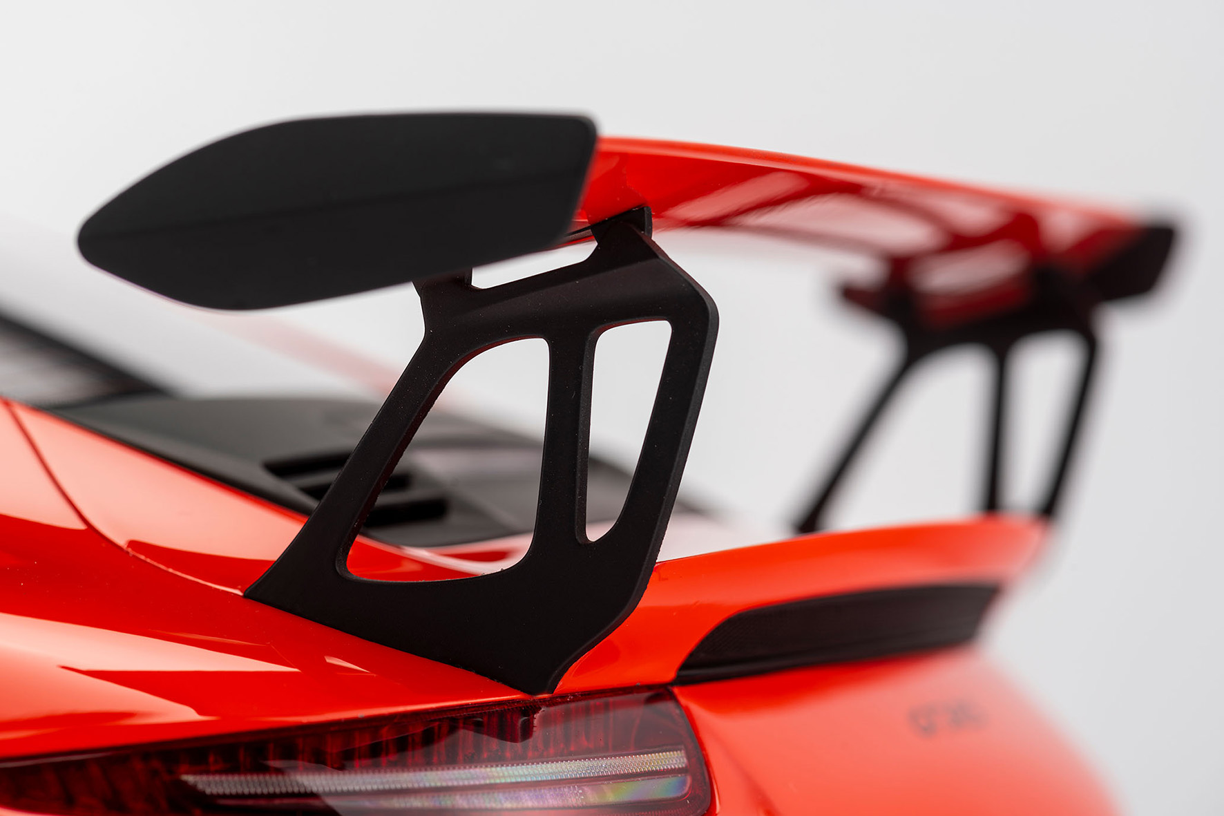 PORSCHE 911 (991.1) GT3RS - 2016 - LAVA ORANGE (191)