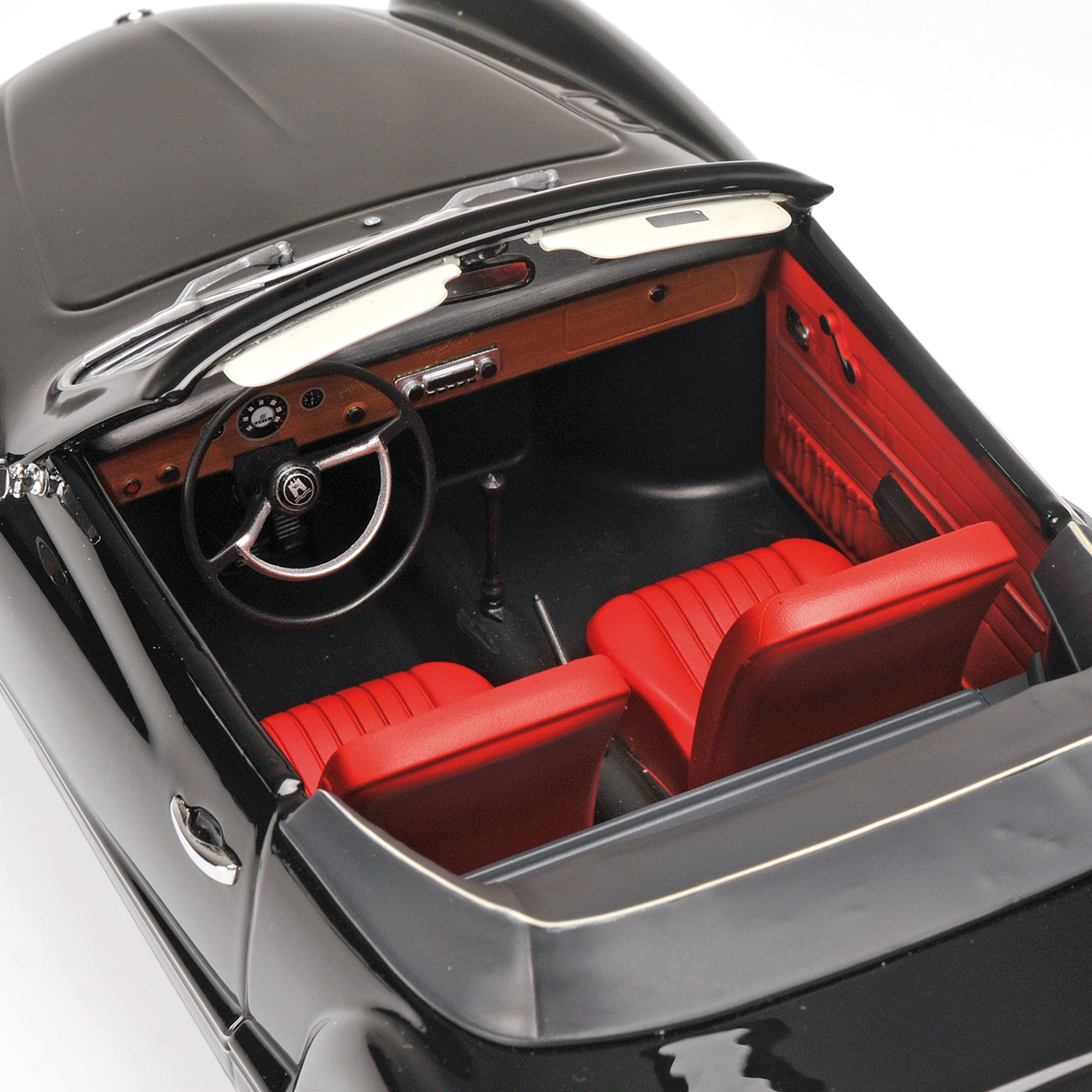 VOLKSWAGEN KARMANN GHIA CONVERTIBLE - 1970 - BLACK