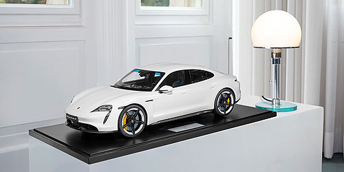 PORSCHE TAYCAN TURBO S - 2020 - WEISS