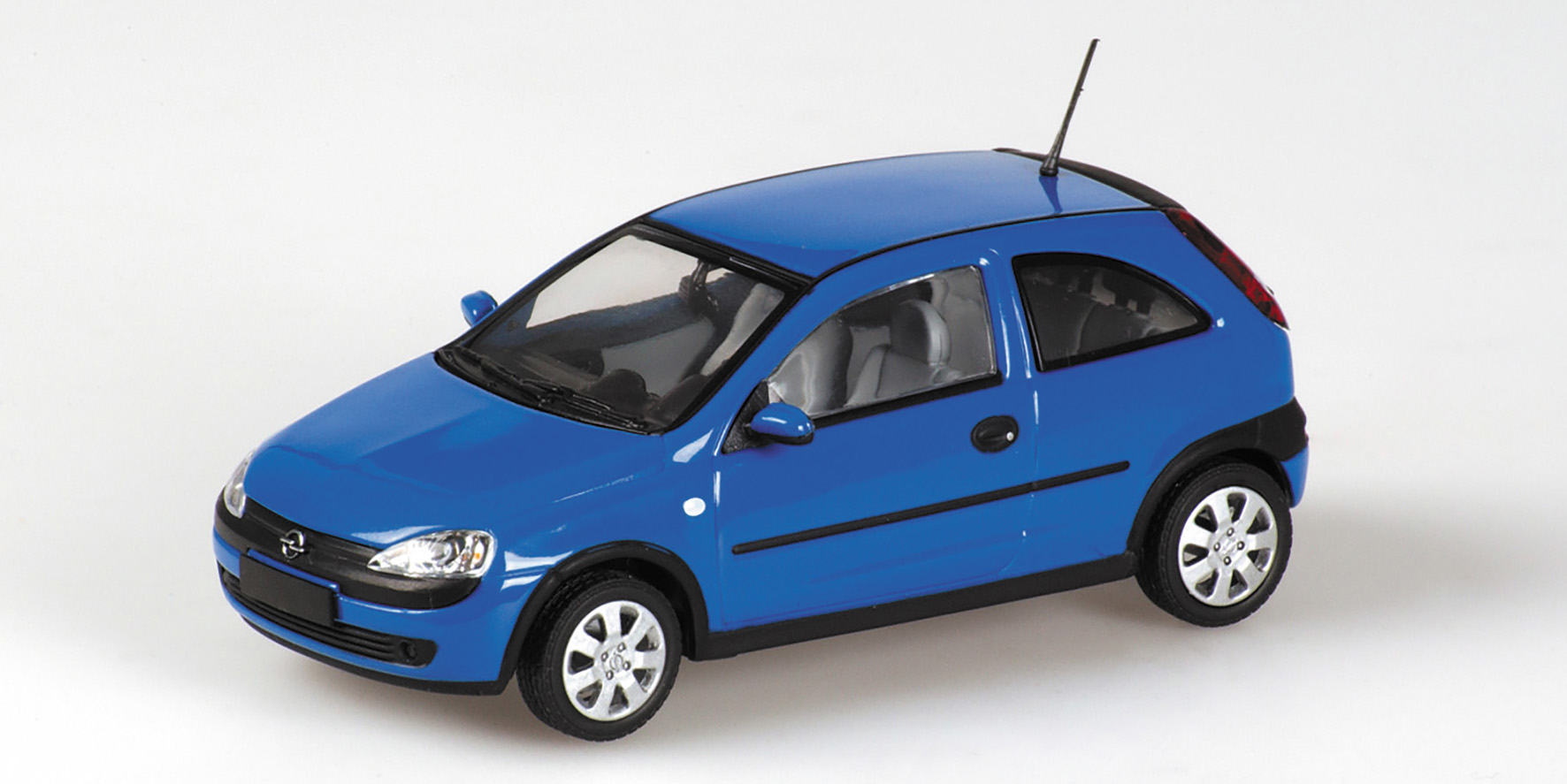 OPEL CORSA - 2000 - BLUE