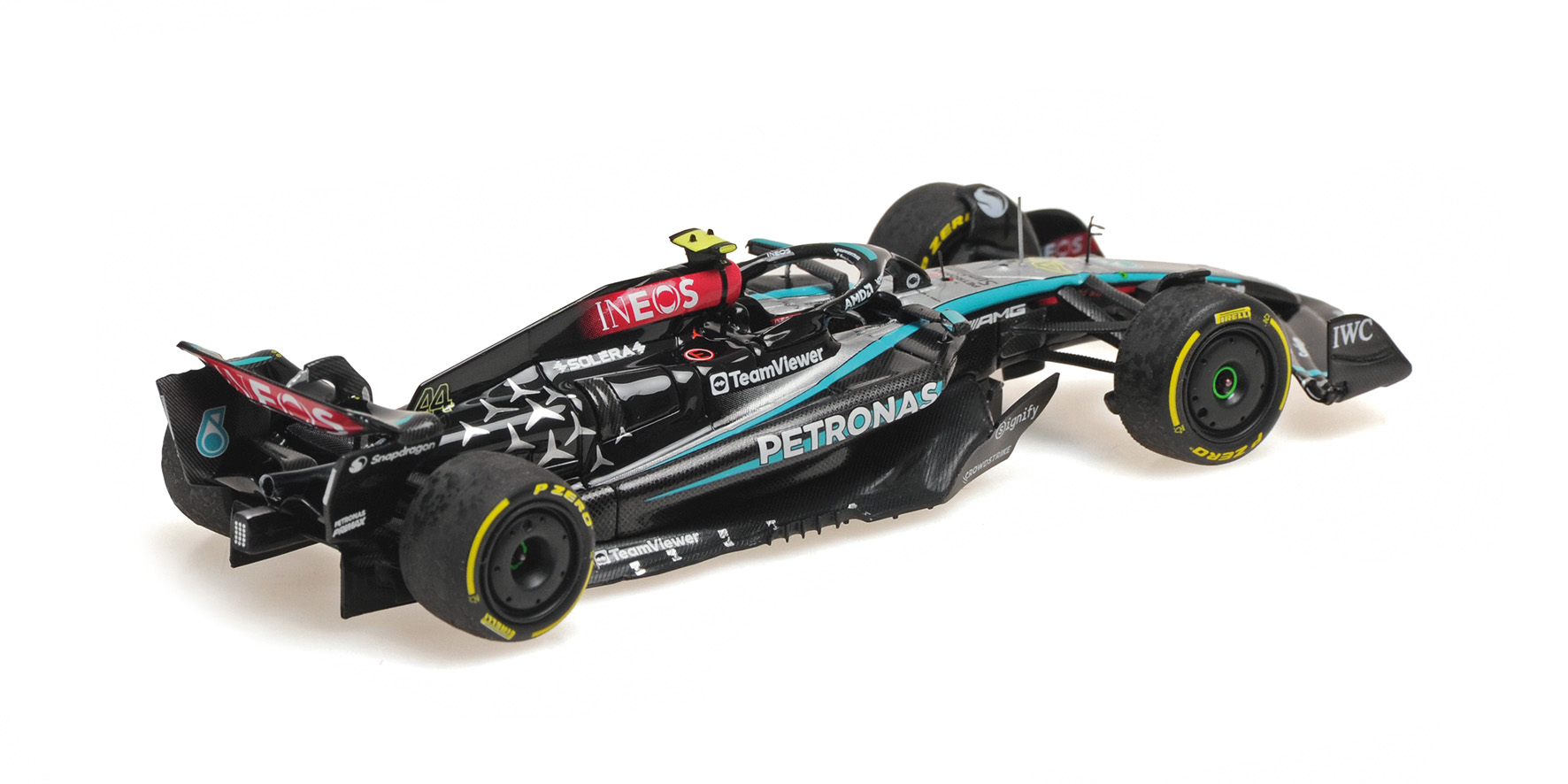 MERCEDES-AMG PETRONAS FORMULA ONE TEAM F1 W15 E PERFORMANCE - LEWIS HAMILTON - LAST RACE MERCEDES GP - ABU DHABI GP 2024 W/FIGURINE