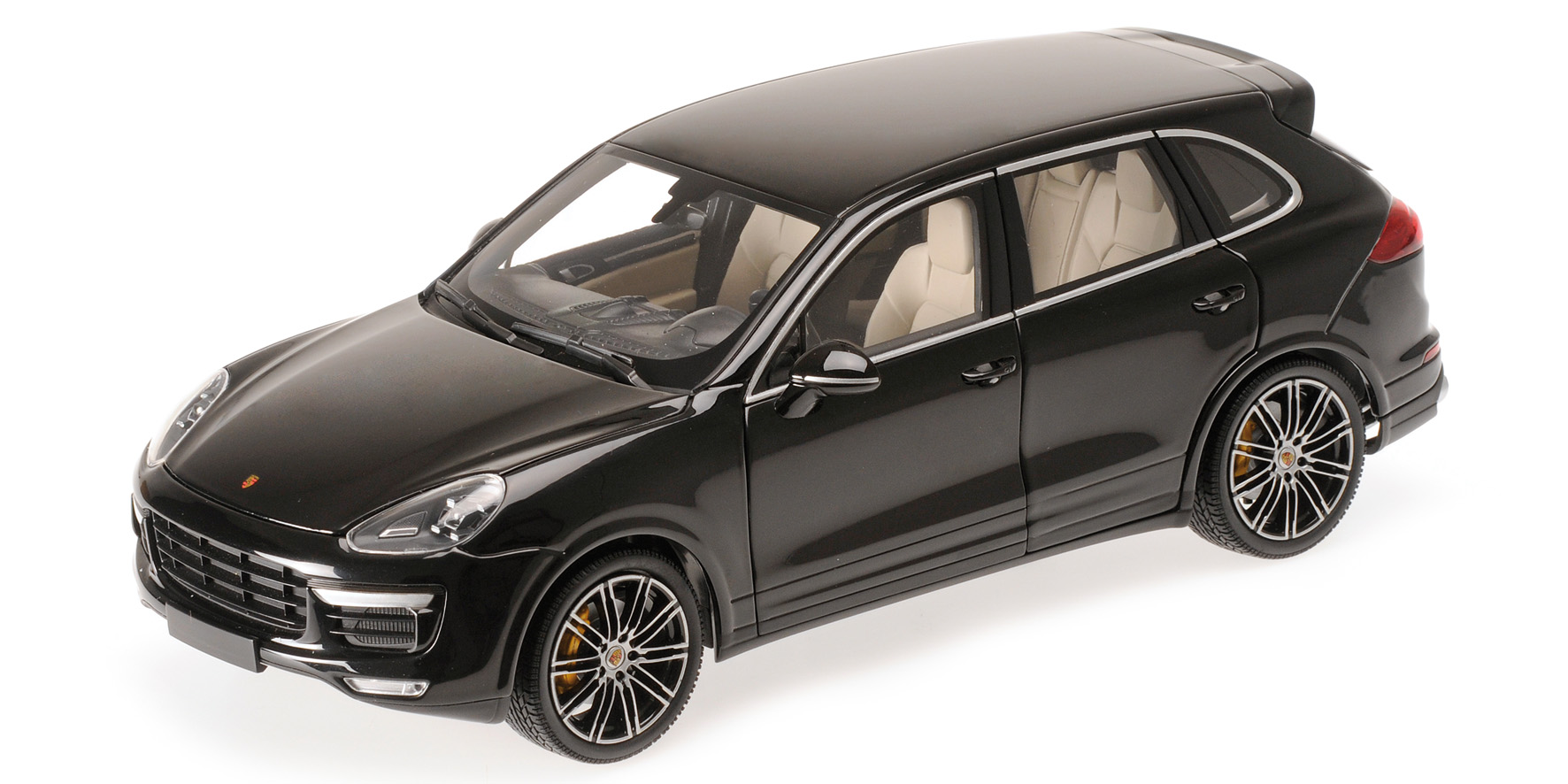 PORSCHE CAYENNE TURBO S - 2014 - BLACK METALLIC
