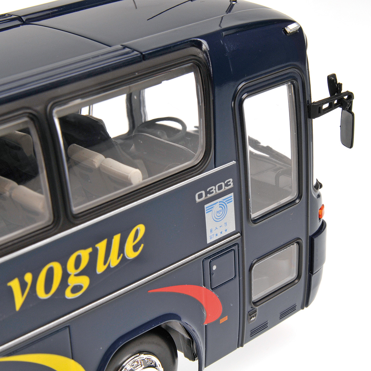 MERCEDES-BENZ O303 RHD BUS - 1979 - 'EN VOGUE'
