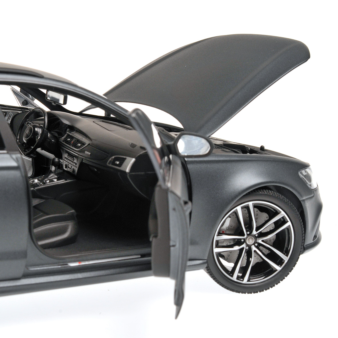 AUDI RS6 AVANT - 2013 - MATT GREY