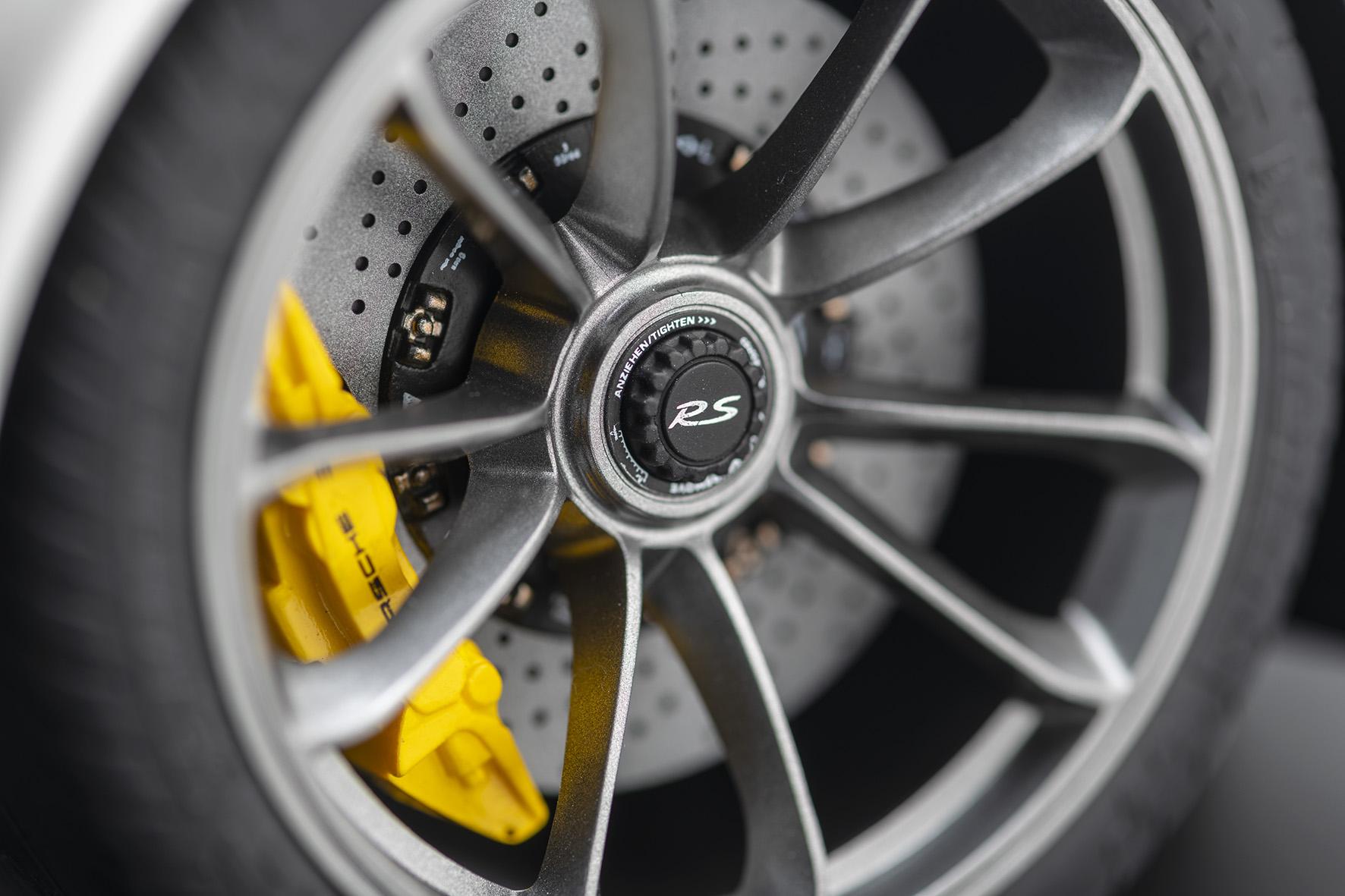 PORSCHE 911 (991.2) GT2RS - 2018 - GT-SILBERMETALLIC (191)