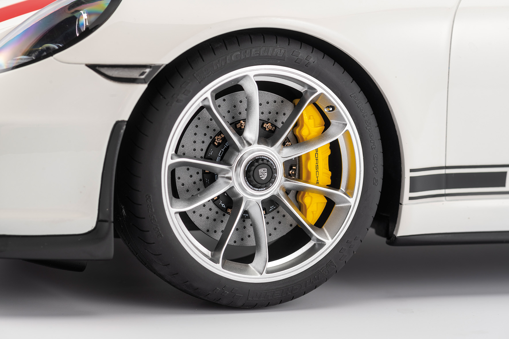 PORSCHE 911 (991.1) R - 2016 - WEISS ROTES DEKOR (191)