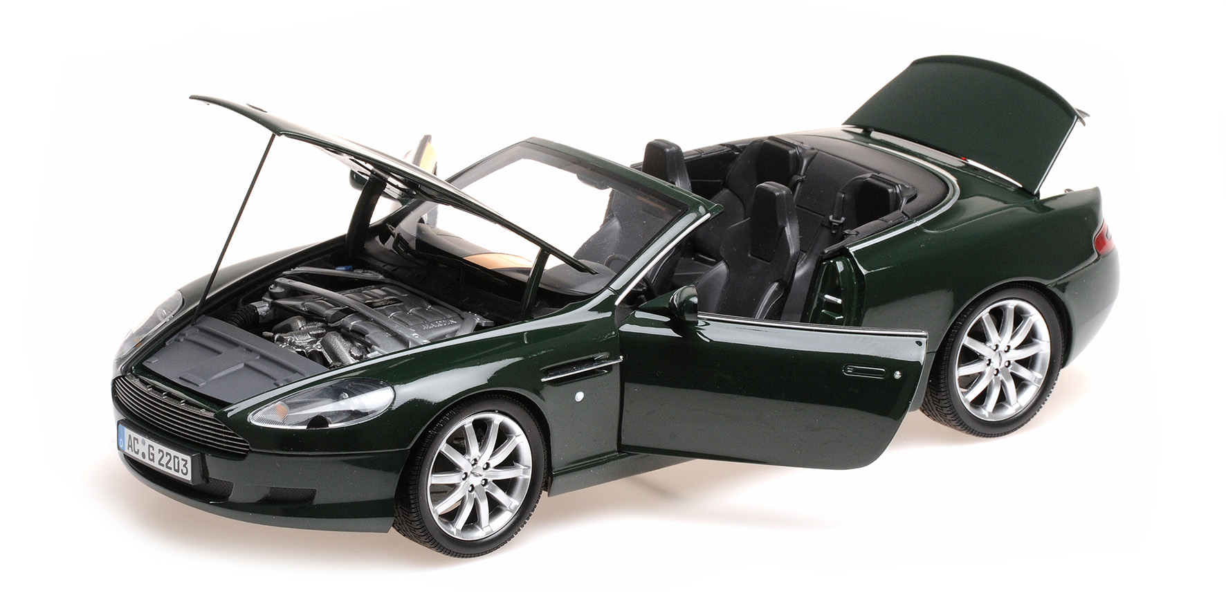 ASTON MARTIN DB 9 VOLANTE (RHD) - 2004 - GREEN