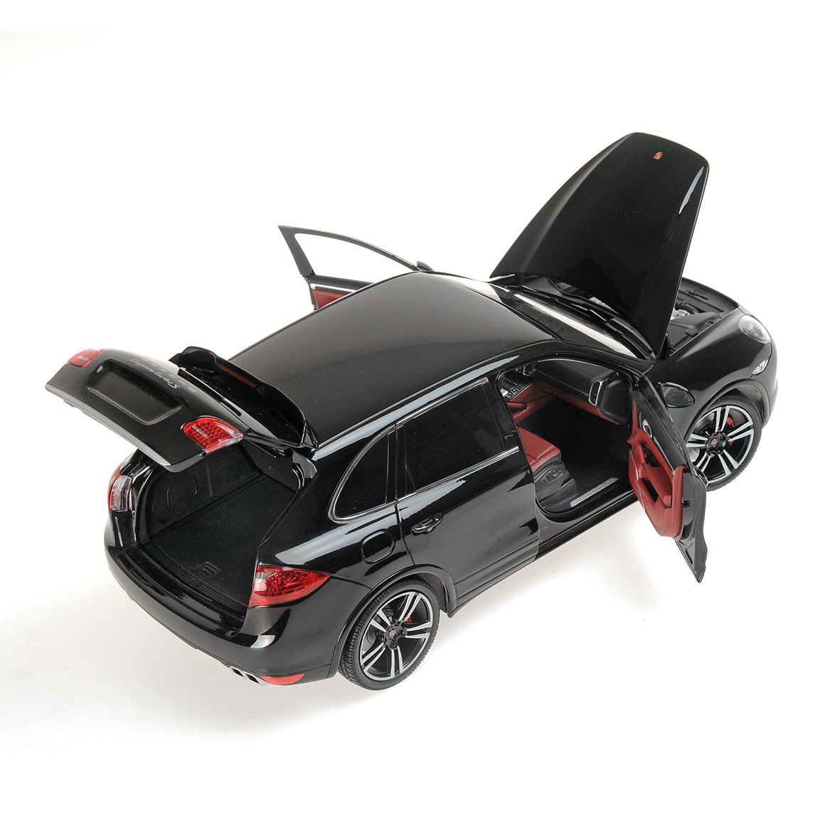 PORSCHE CAYENNE TURBO S - 2012 - BLACK METALLIC