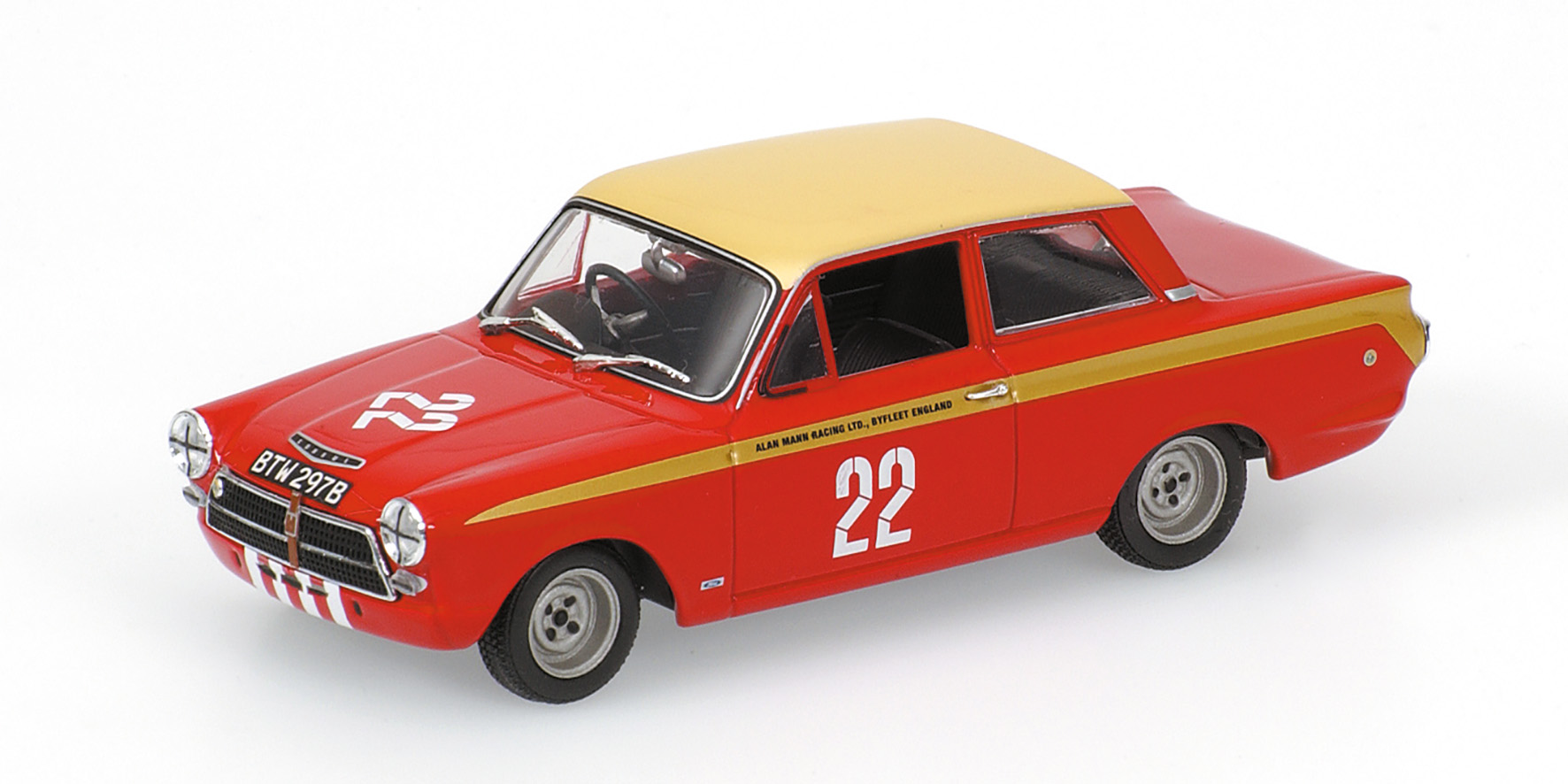 FORD CORTINA MK1 - SIR JOHN WHITMORE - CLASS WINNER - ALAN MANN RACING - ETCC BUDAPEST NAGYDIJ 1964