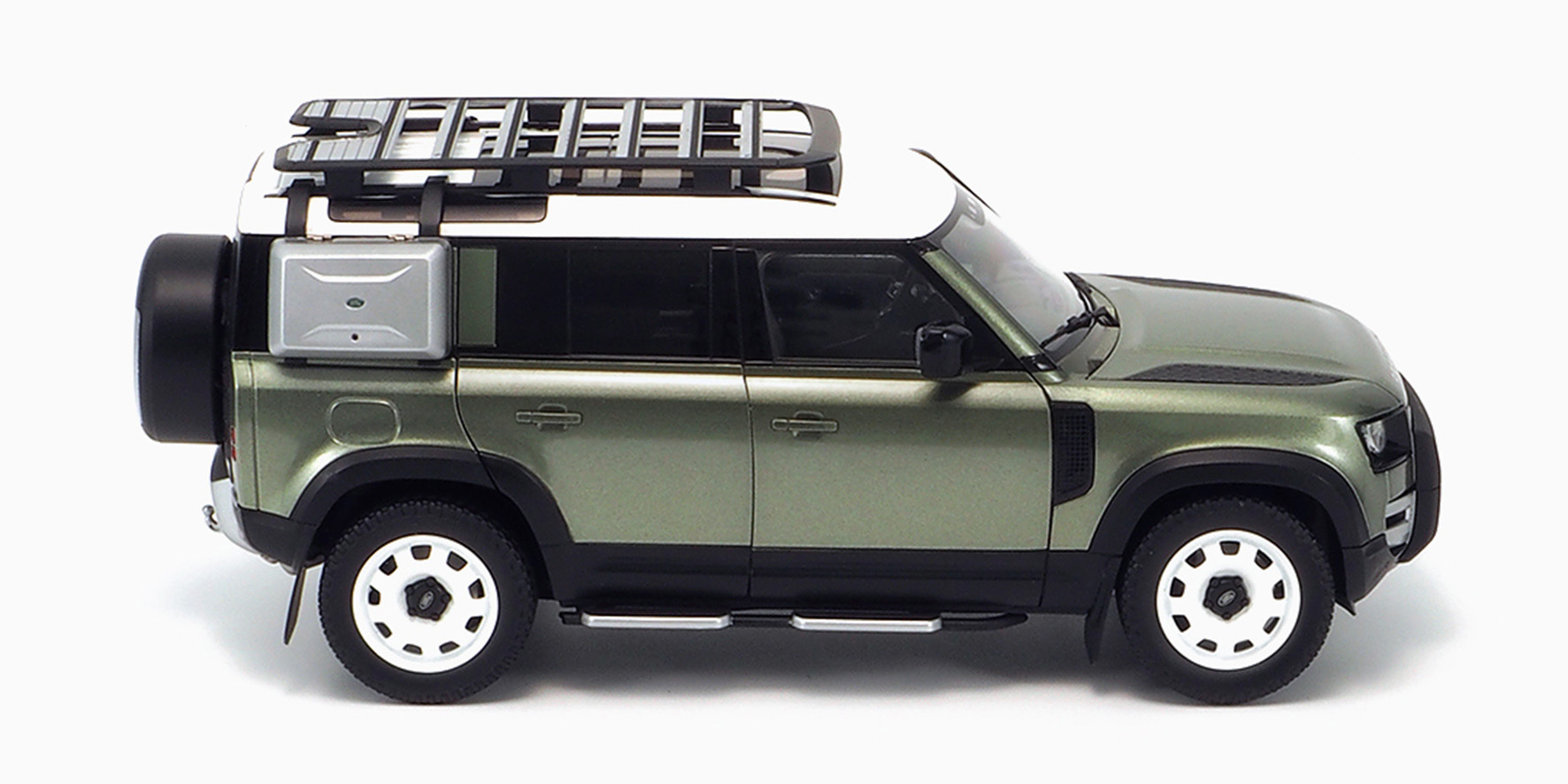 LAND ROVER DEFENDER 110 WITH ROOF PACK - 2020 - PANGEA GREEN