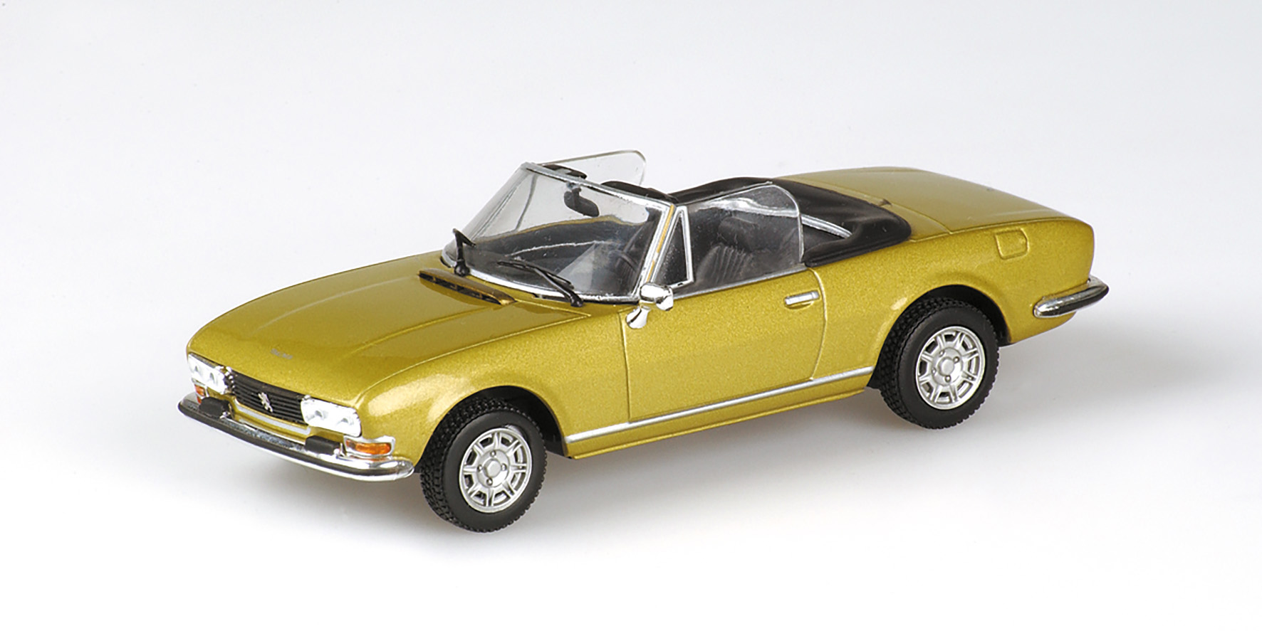 PEUGEOT 504 CABRIOLET - 1974 - GOLD METALLIC