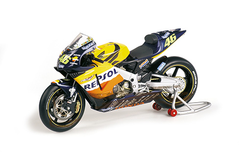 HONDA RC211V - VALENTINO ROSSI - TEAM REPSOL HONDA - VALENTINO ROSSI - WORLD CHAMPION 2002 - DIRTY VERSION