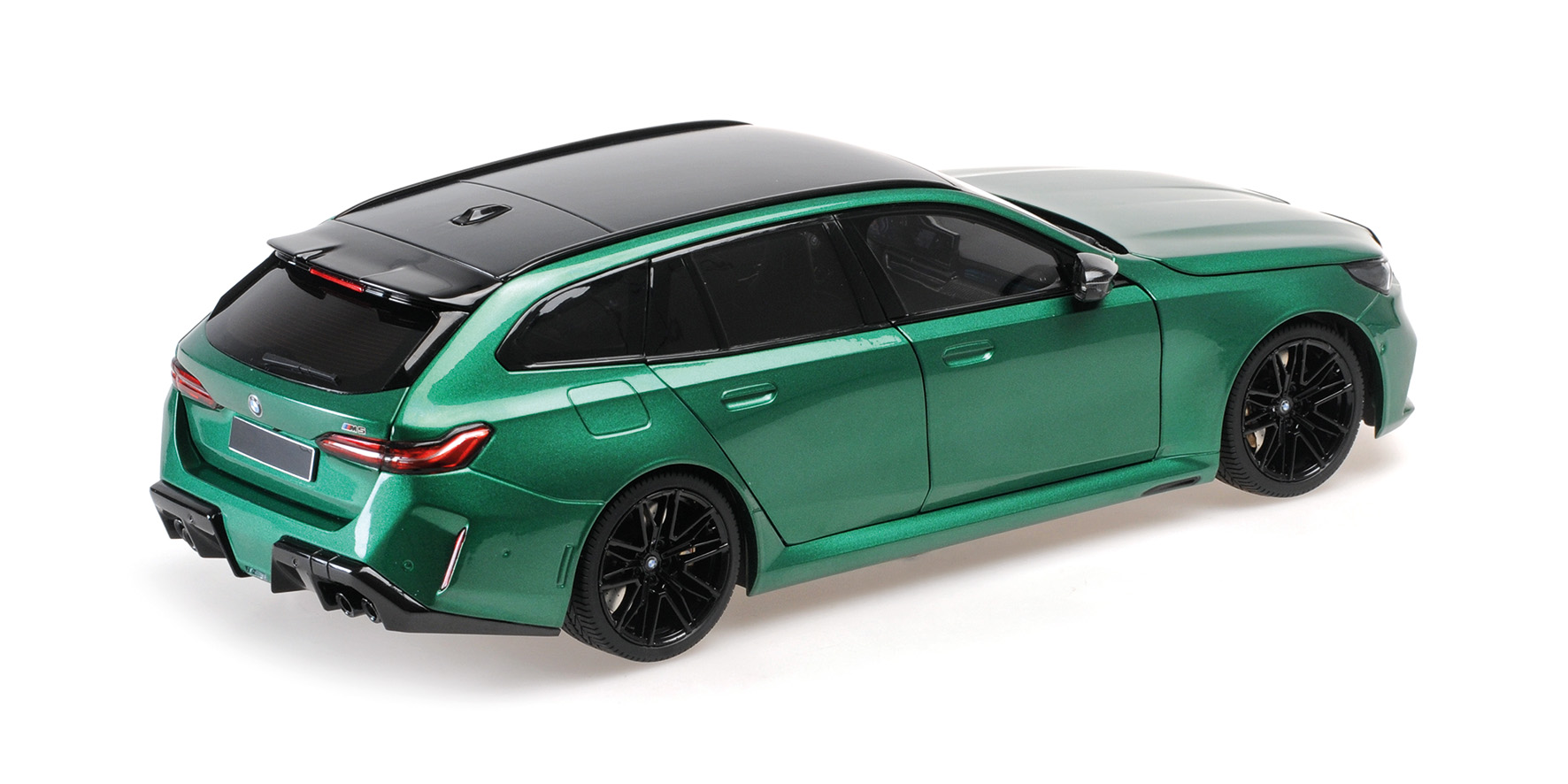 BMW M5 TOURING - 2024 - GREEN METALLIC