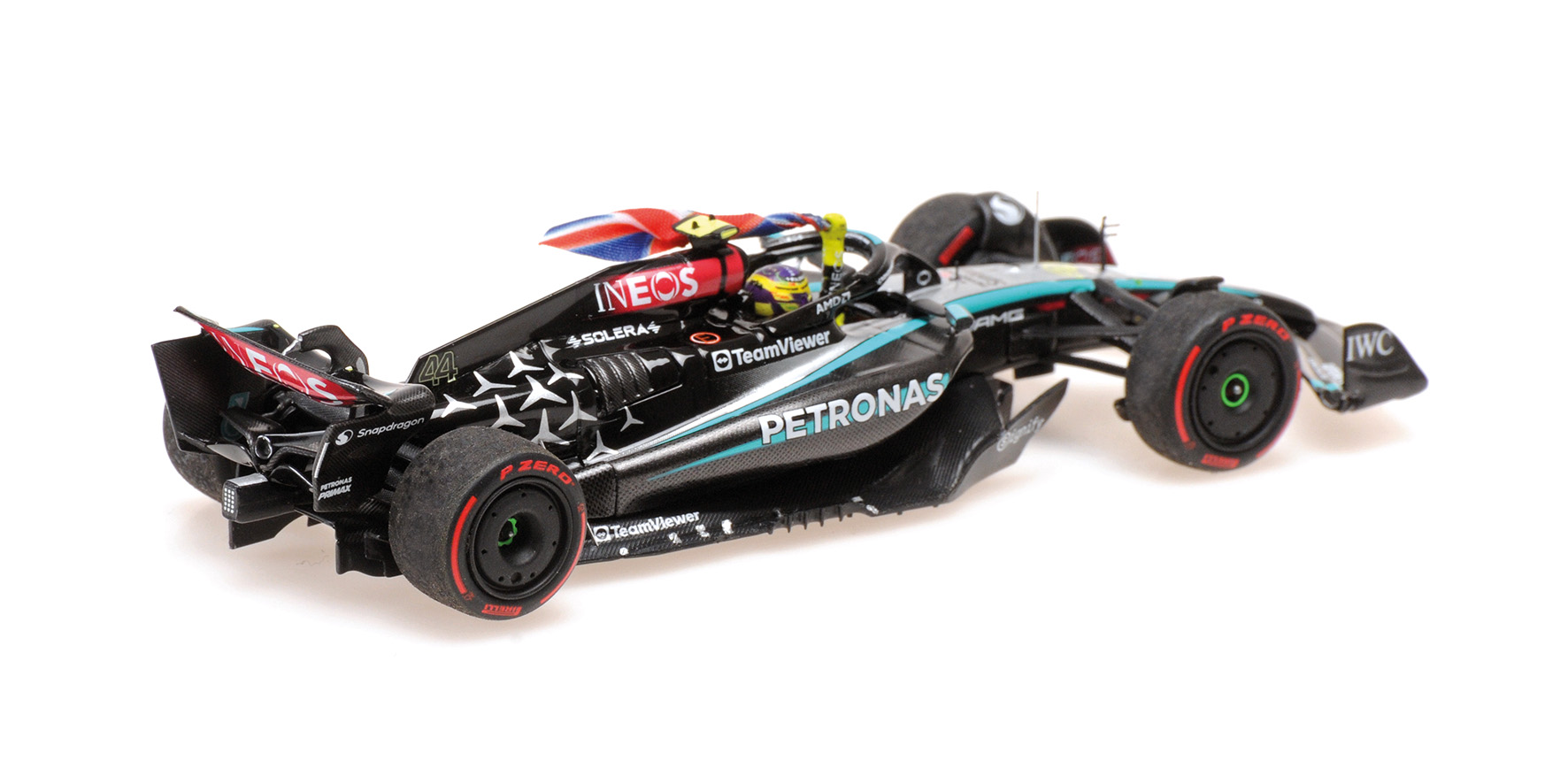 MERCEDES-AMG PETRONAS F1 TEAM F1 W15 E PERFORMANCE - LEWIS HAMILTON - WINNER BRITISH GP 2024 W/FLAG