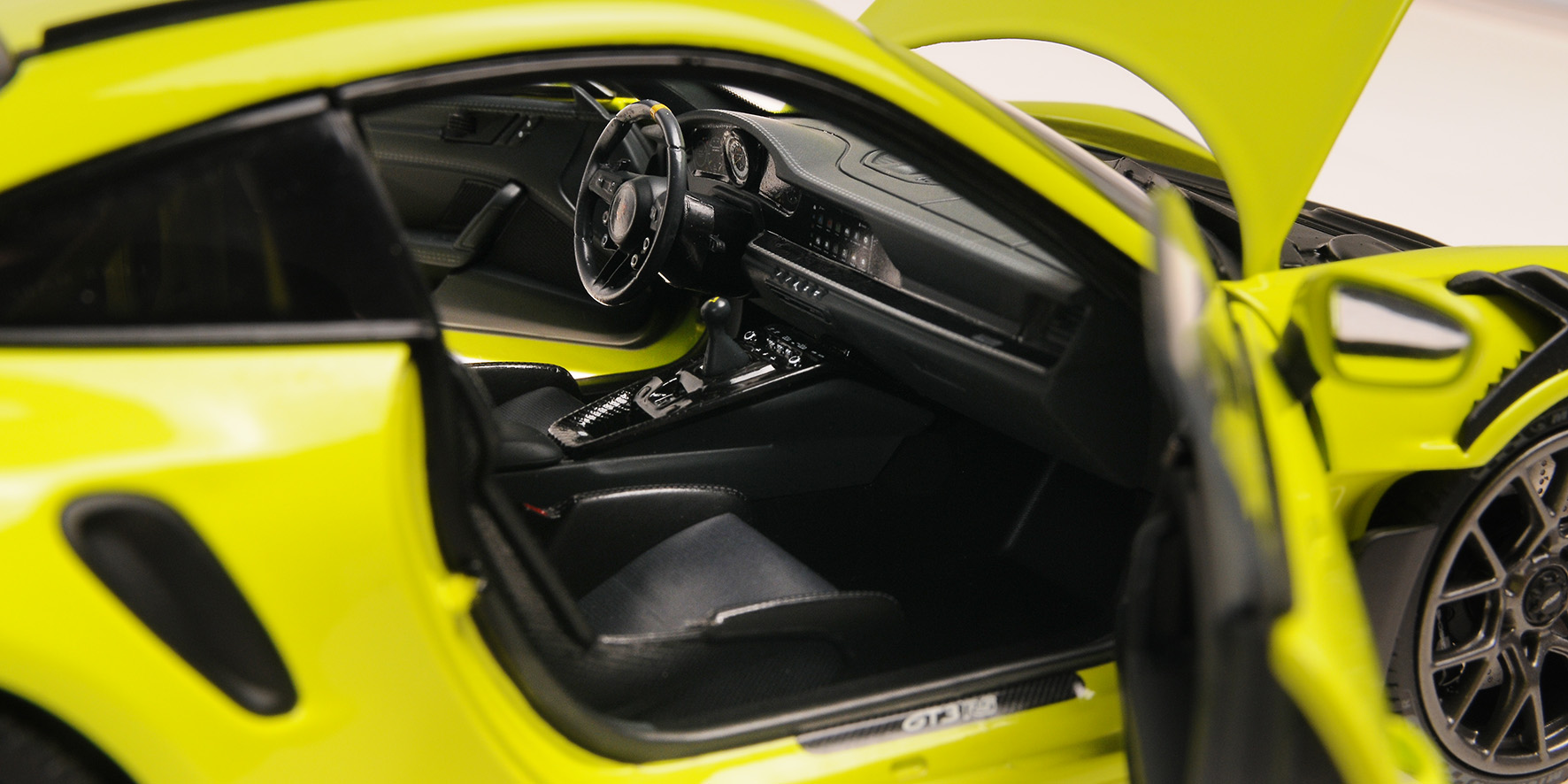 PORSCHE 911 (992) GT3RS - 2023 - ACID GREEN W BLACK WHEELS