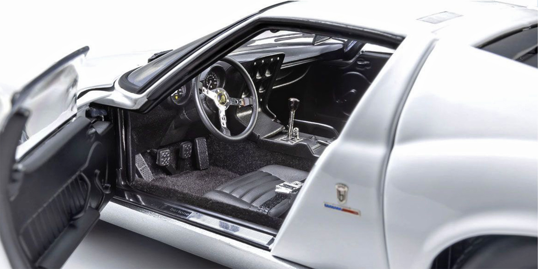 LAMBORGHINI MIURA P400 - WHITE/SILVER - (08314W)