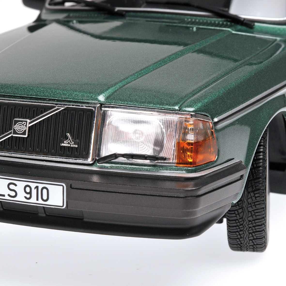 VOLVO 240 GL - 1986 - GREEN METALLIC