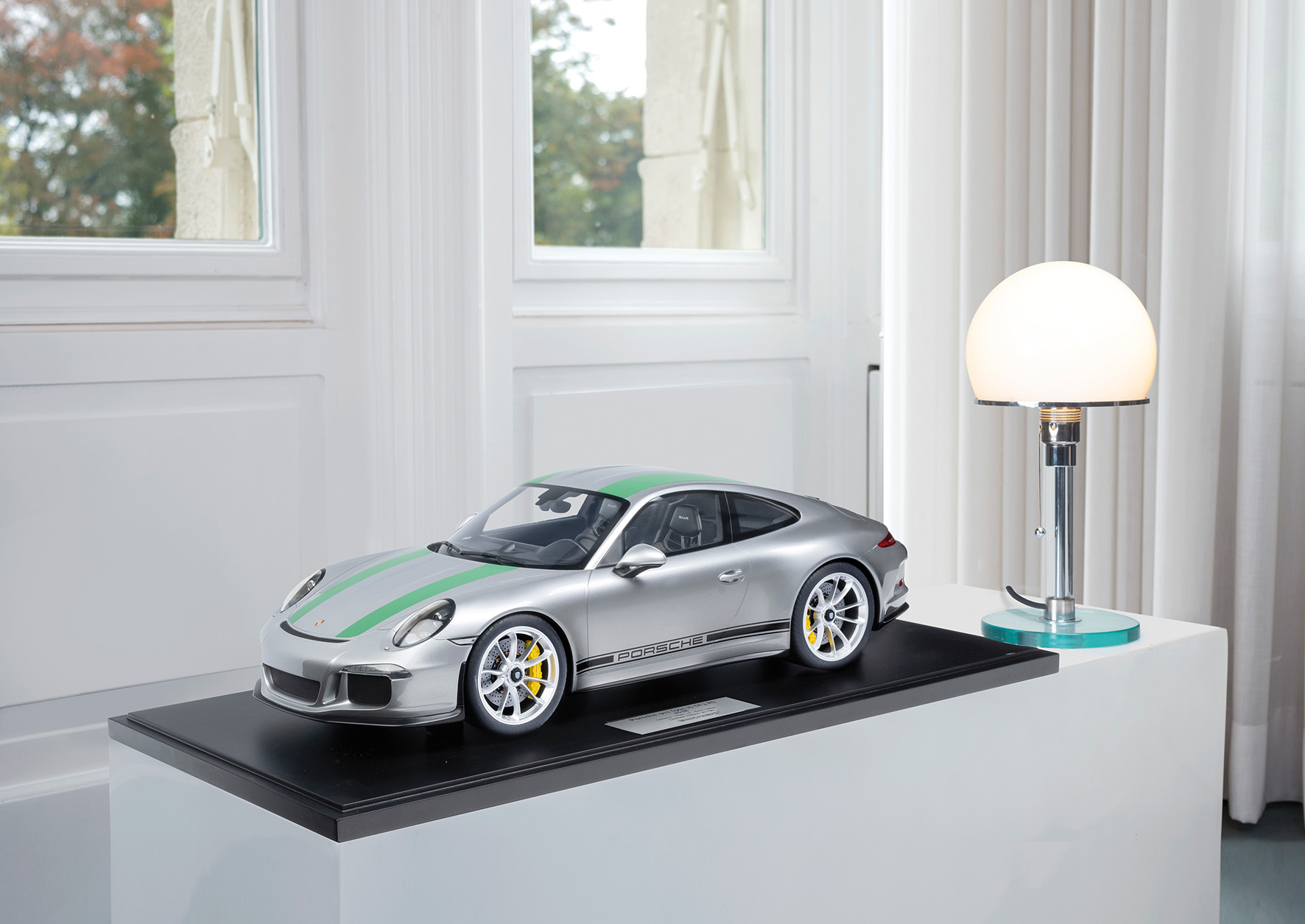 PORSCHE 911 (991.1) R - 2016 - SILBER GRÜNES DEKOR (99)