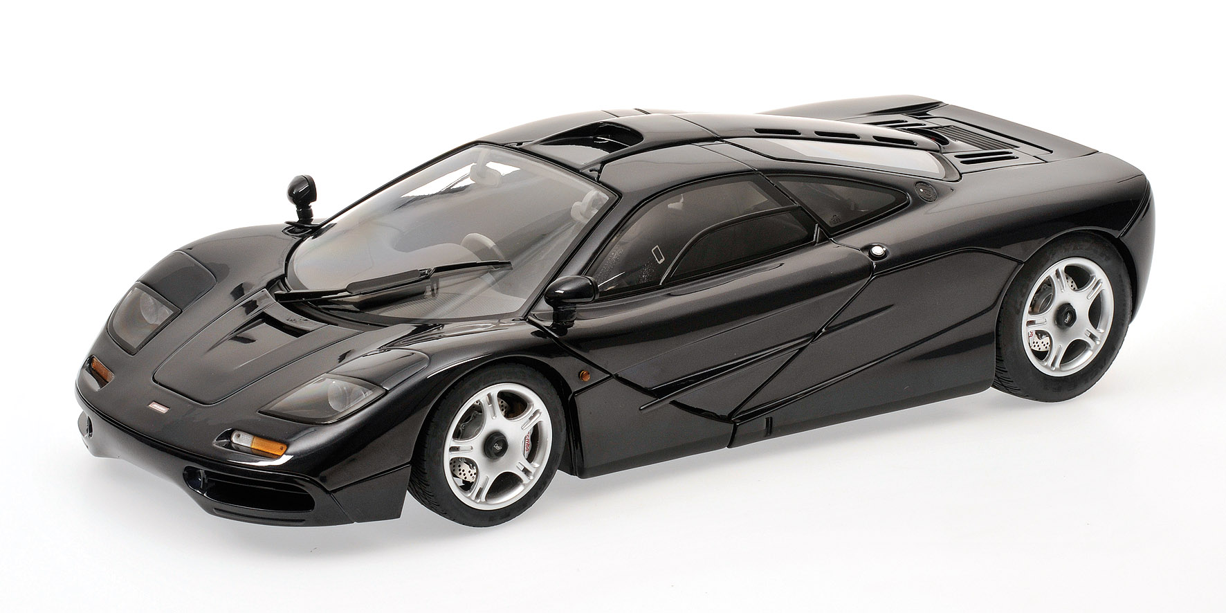 MCLAREN F1 ROADCAR - 1994 - BLUE METALLIC