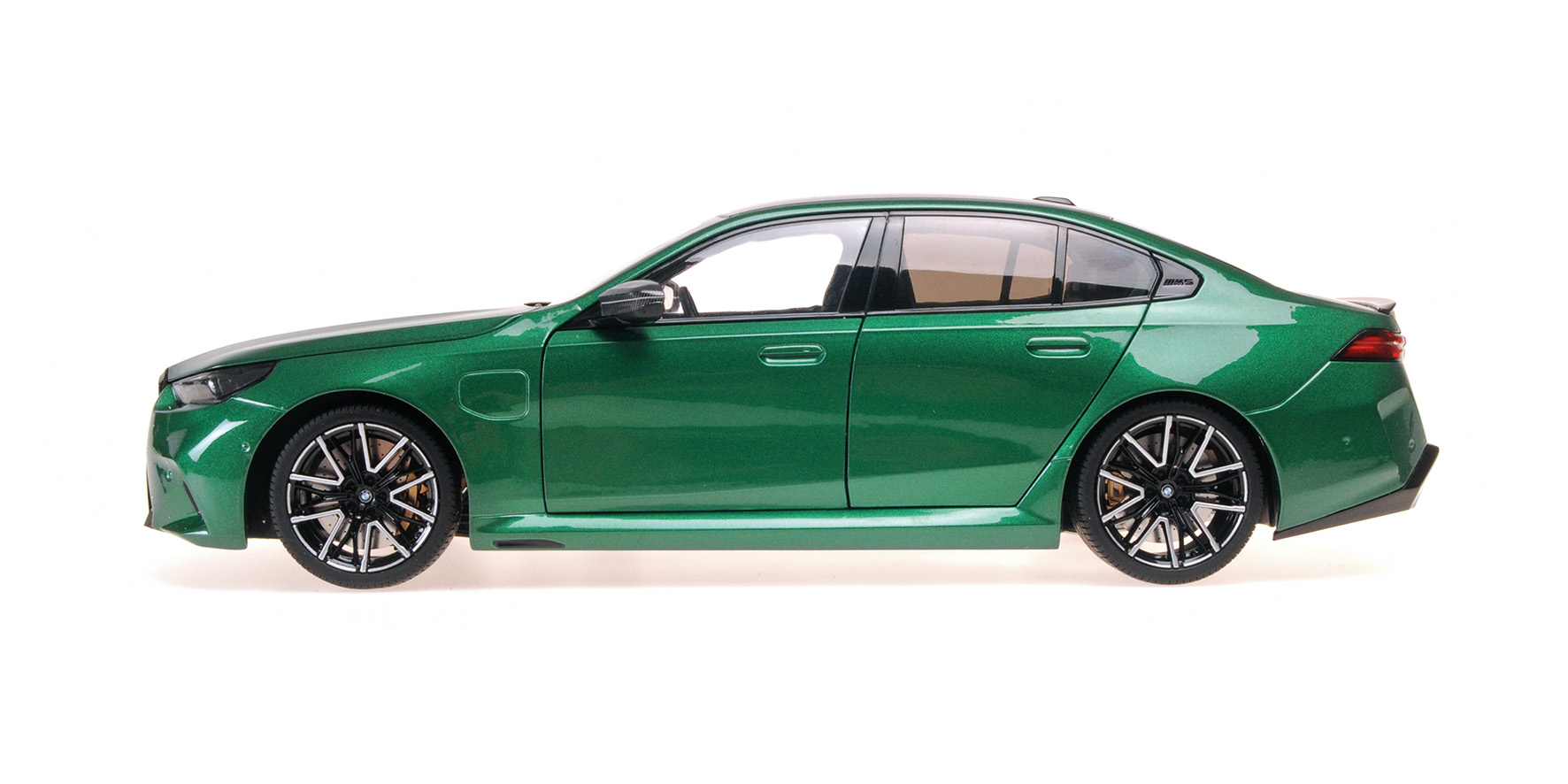 BMW M5 - 2024 - GREEN METALLIC