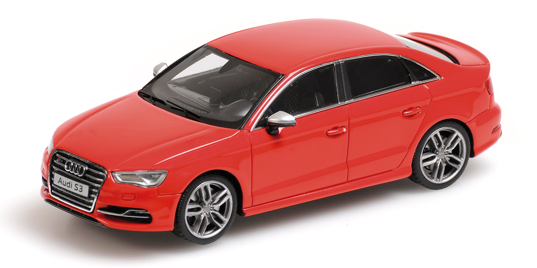 AUDI S3 LIMOUSINE - 2013 - RED
