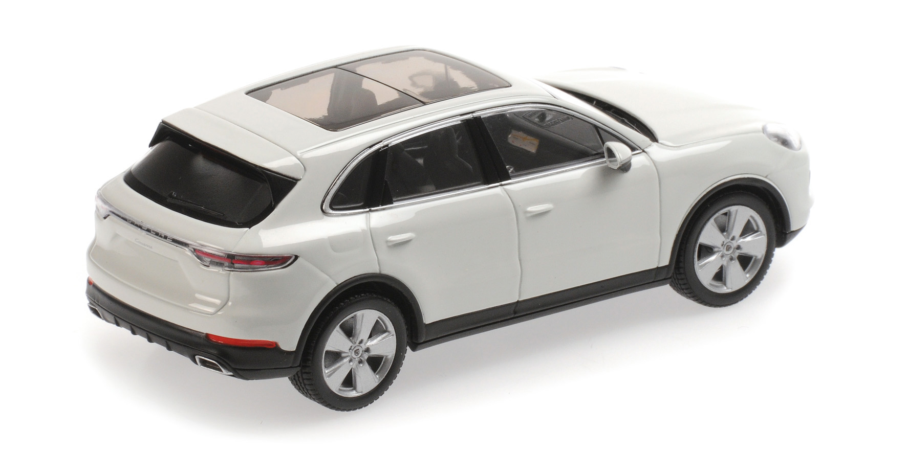 PORSCHE CAYENNE - 2017 - WHITE