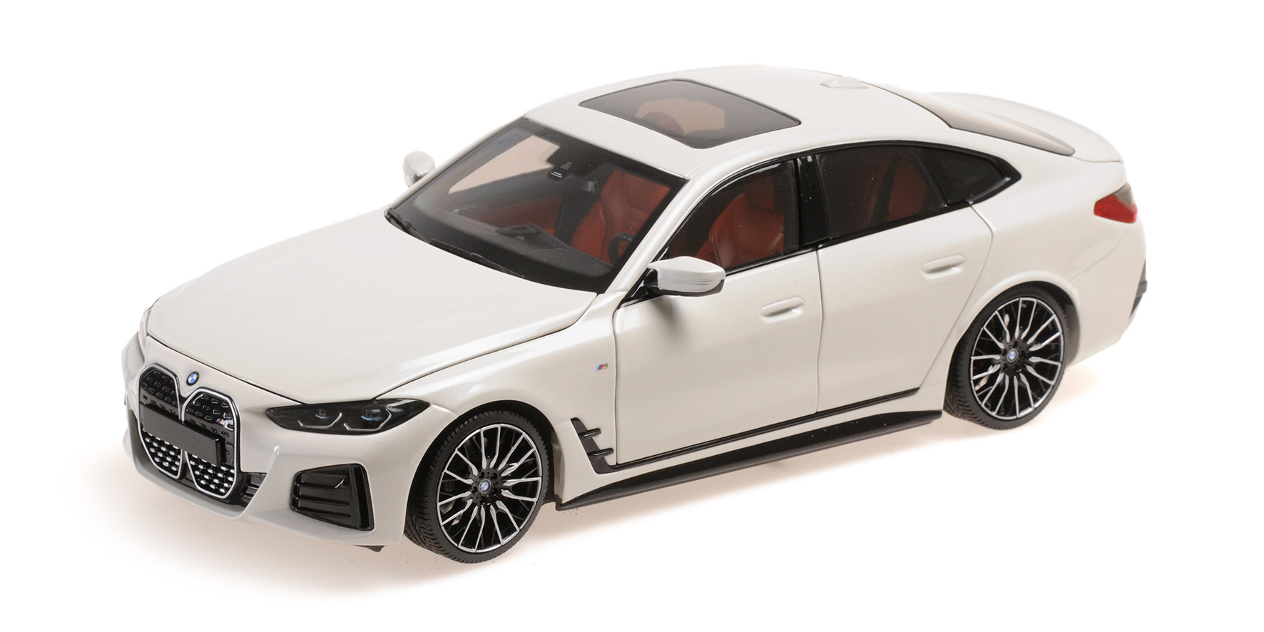 BMW i4 M50 - 2022 - WHITE METALLIC