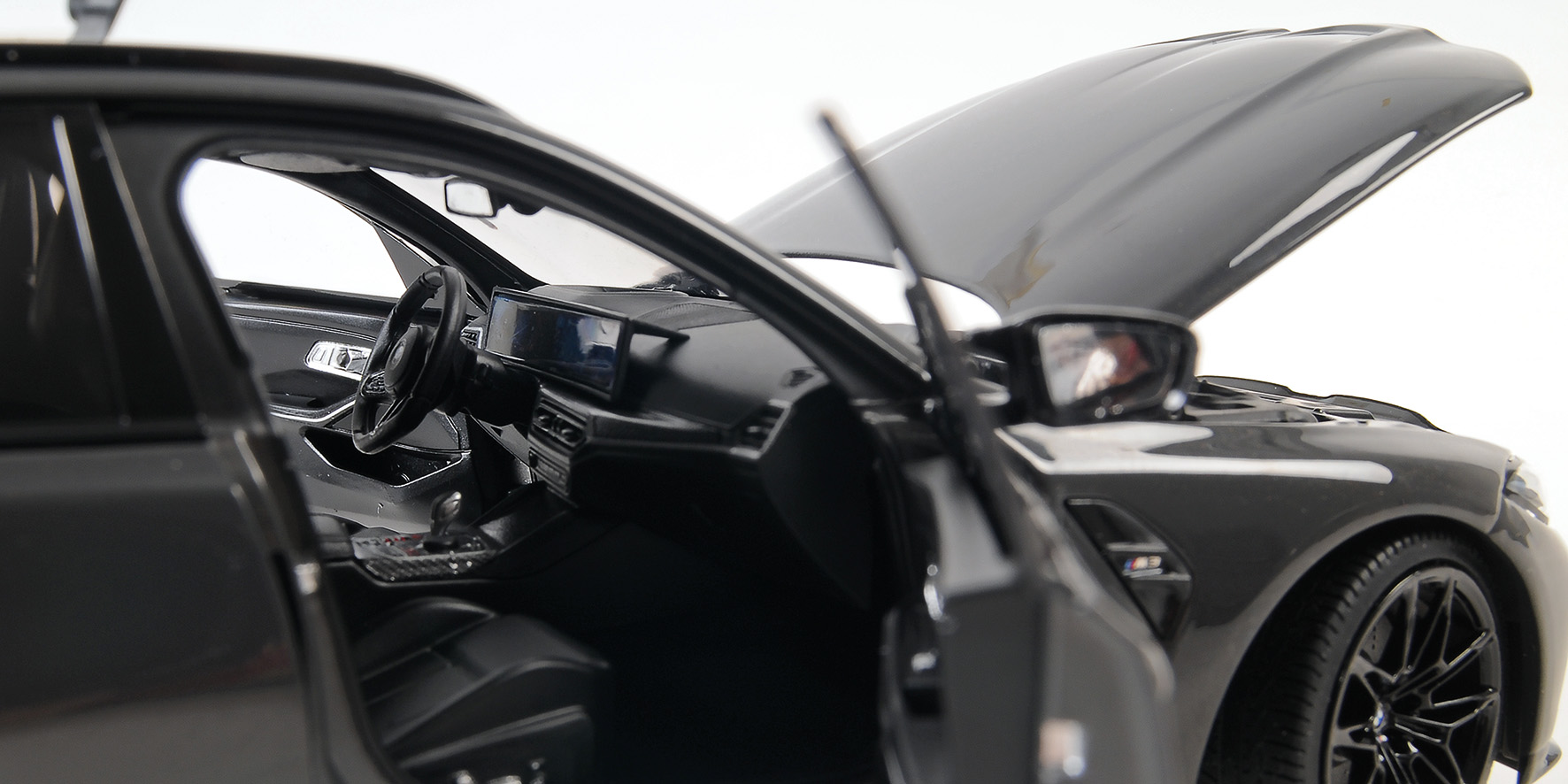 BMW M3 TOURING - 2024 - DRAVITGREY METALLIC W BLACK WHEELS AND BLACK INTERIOR