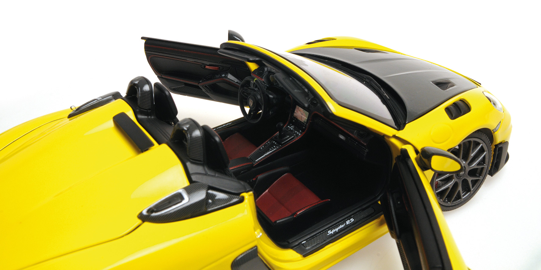 PORSCHE SPYDER RS - 2024 - YELLOW W/ WEISSACH PACKAGE