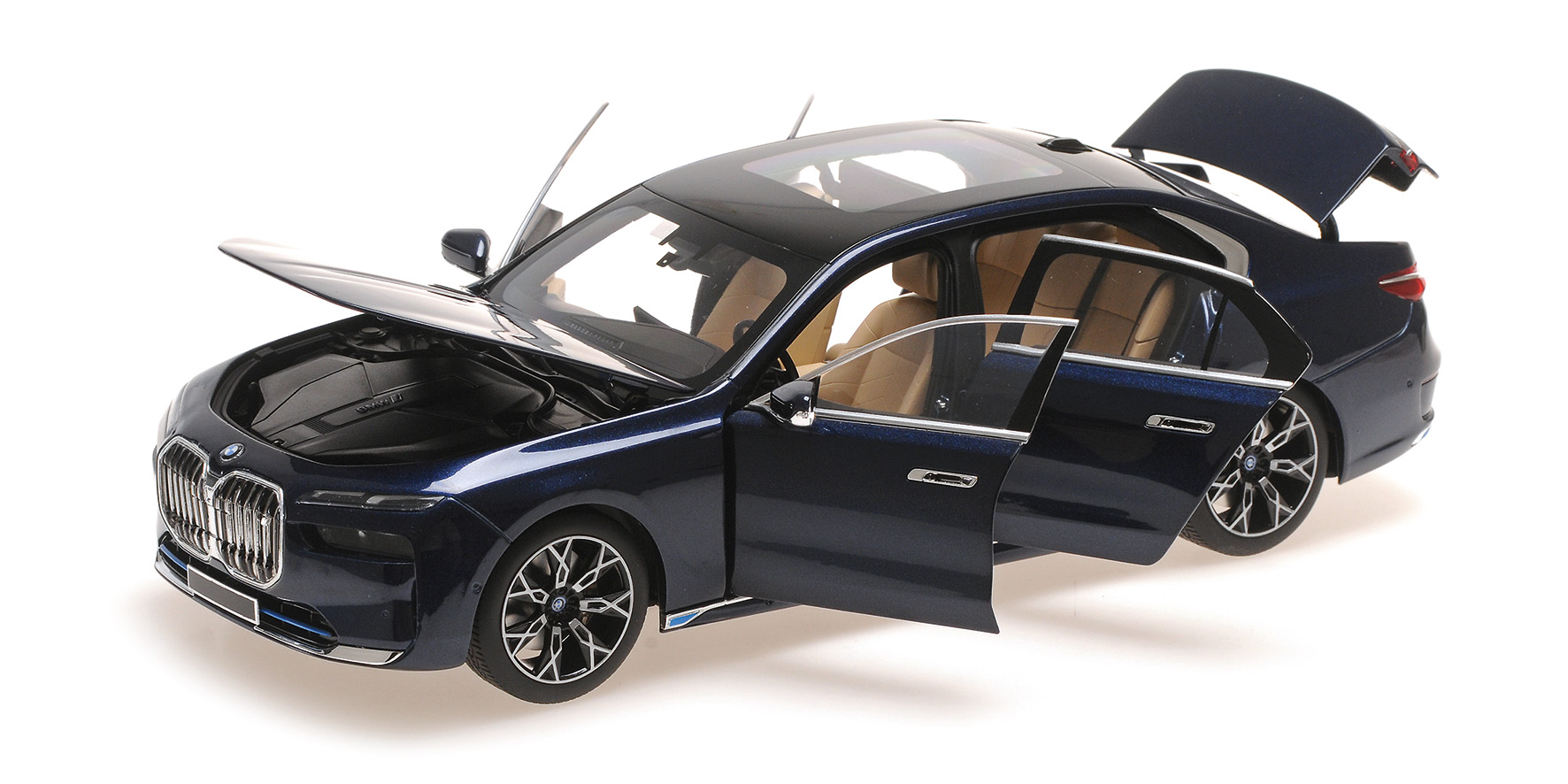 BMW i7 - 2022 - BLUE METALLIC