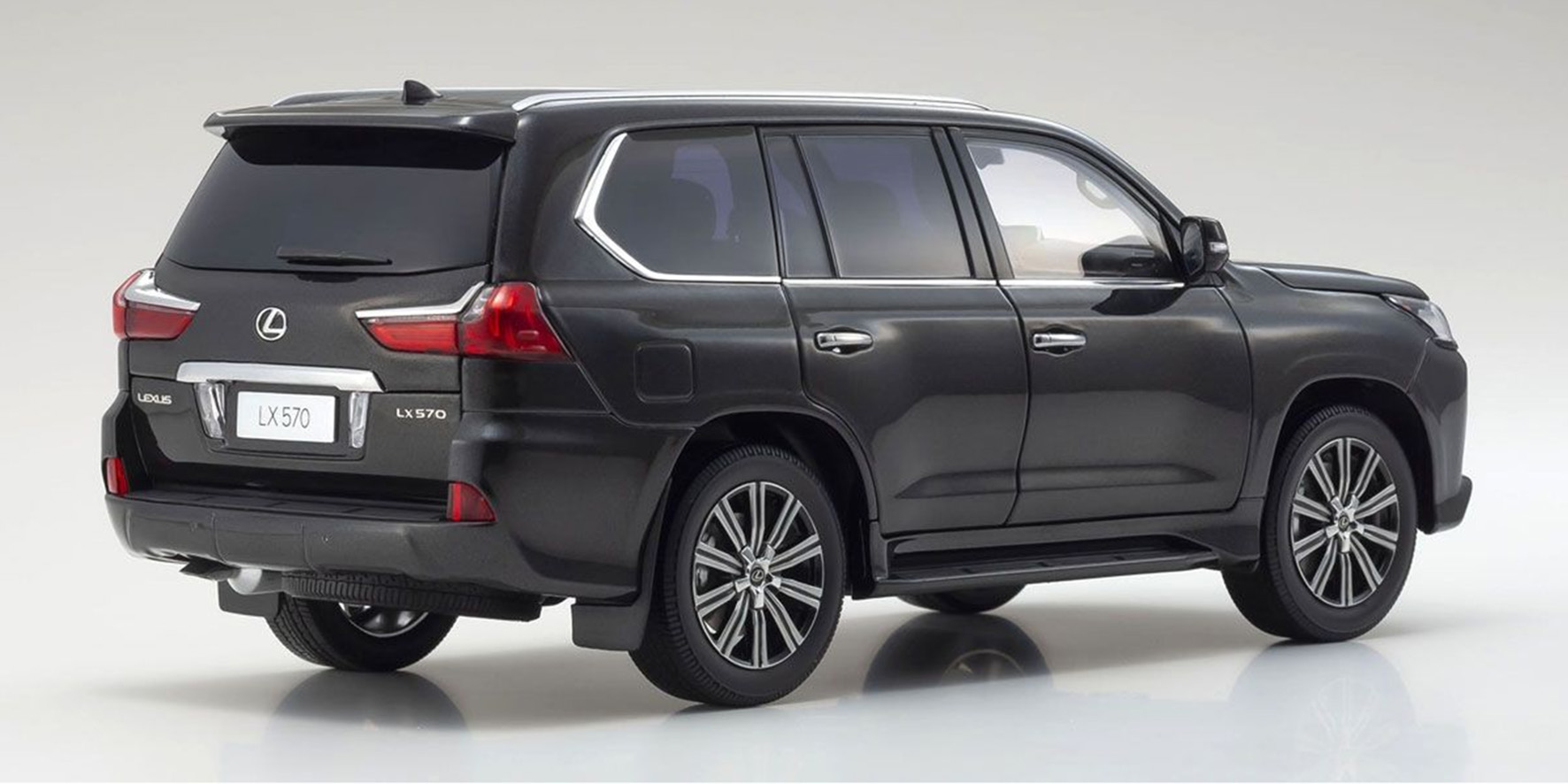 LEXUS LX570 - STAR LIGHT BLACK (08955SBK)