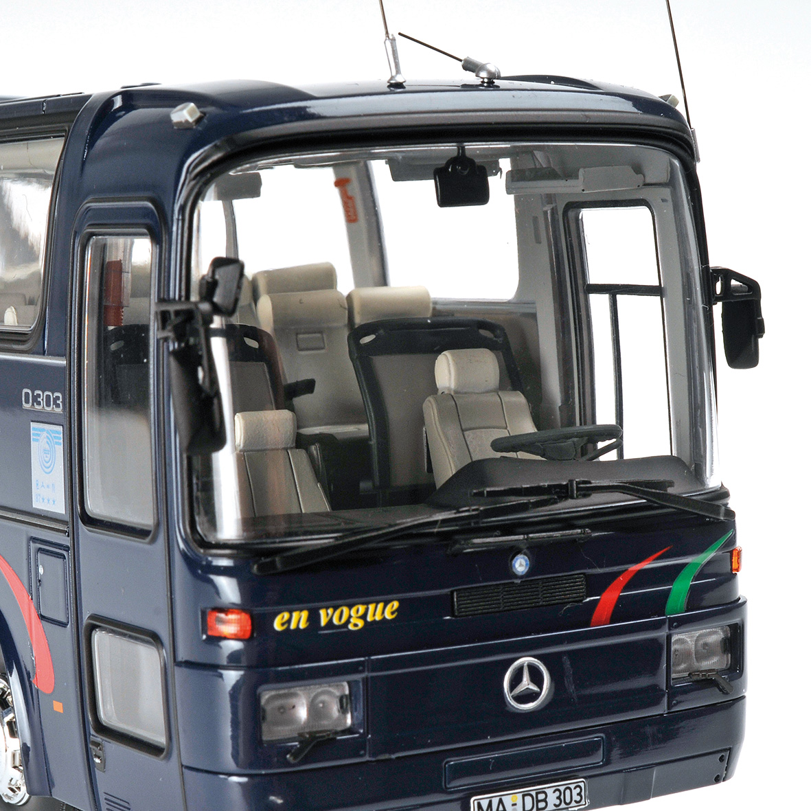 MERCEDES-BENZ O303 RHD BUS - 1979 - 'EN VOGUE'
