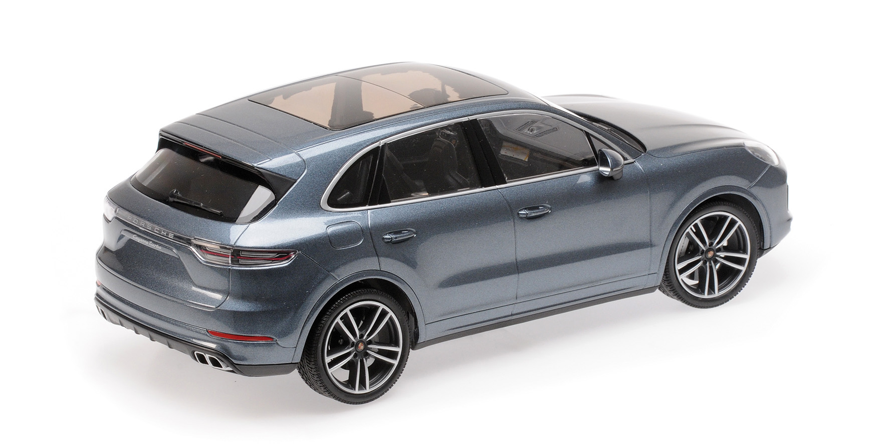 PORSCHE CAYENNE TURBO S - 2017 - BLUE METALLIC