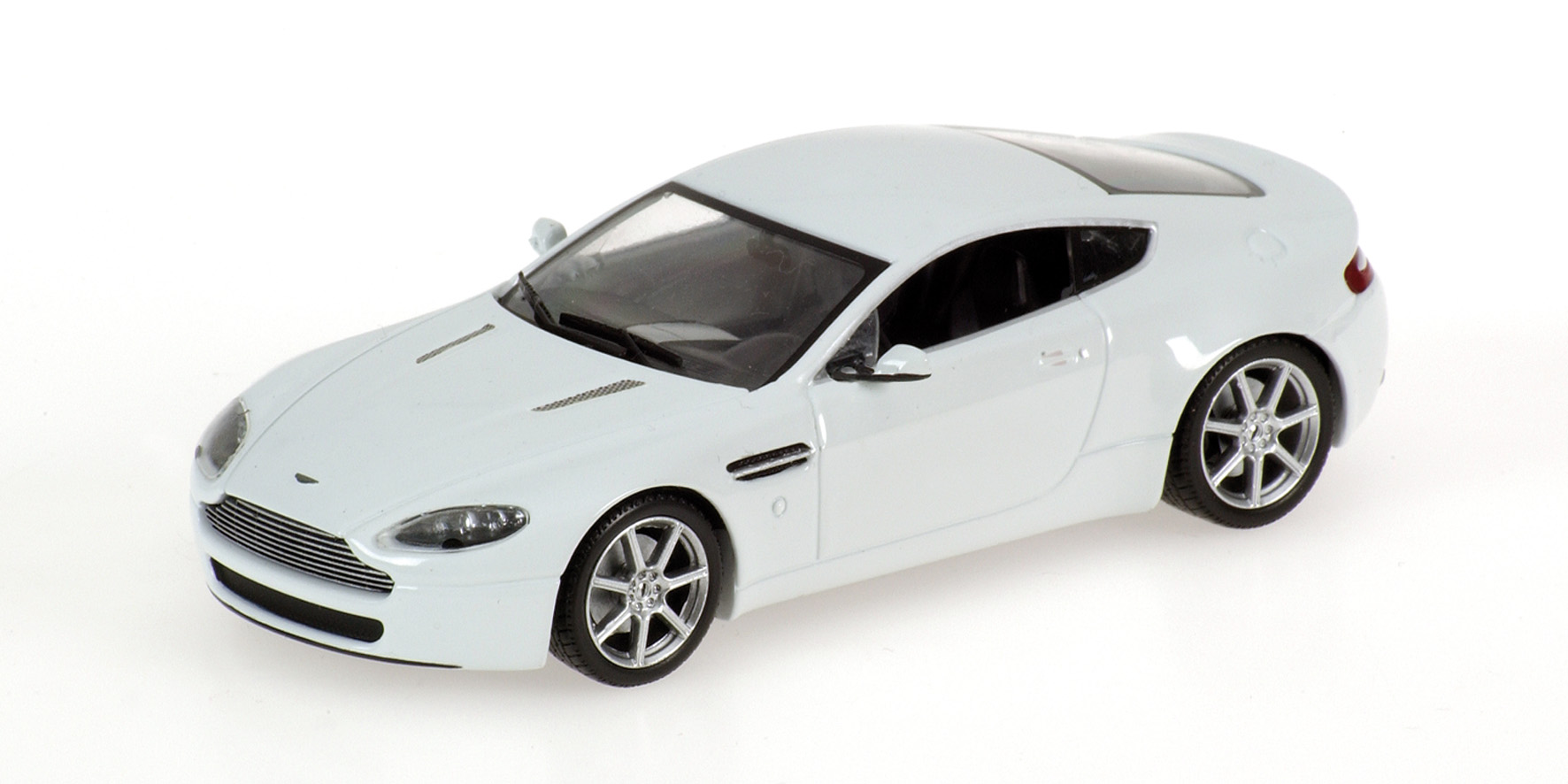 ASTON MARTIN V8 VANTAGE - 2005 - 'LINEA BIANCO'