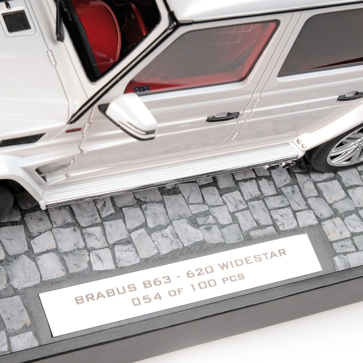 BRABUS B63 - 620 WIDESTAR - 2012 - PEARL WHITE