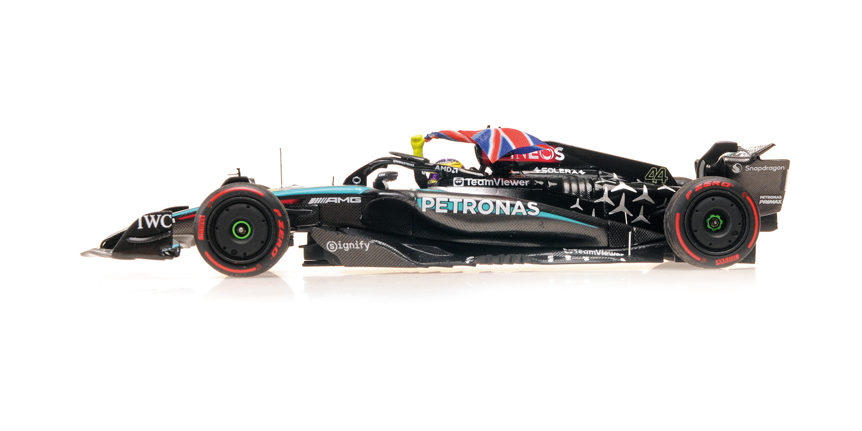 MERCEDES-AMG PETRONAS F1 TEAM F1 W15 E PERFORMANCE - LEWIS HAMILTON - WINNER BRITISH GP 2024 W/FLAG