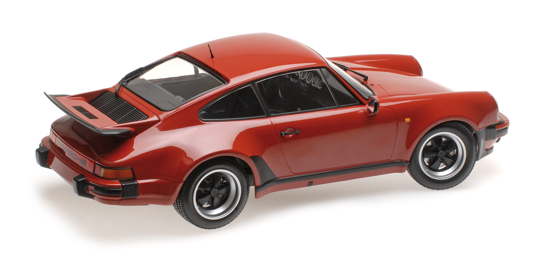 PORSCHE 911 TURBO - 1977 - PERU RED