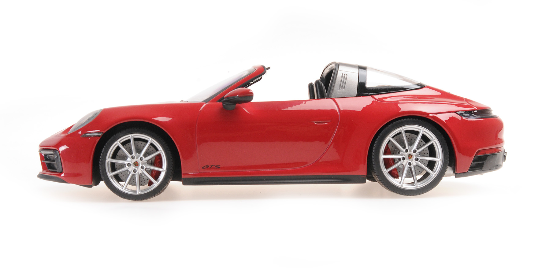 PORSCHE 911 (992)  TARGA 4 GTS - 2021 - RED