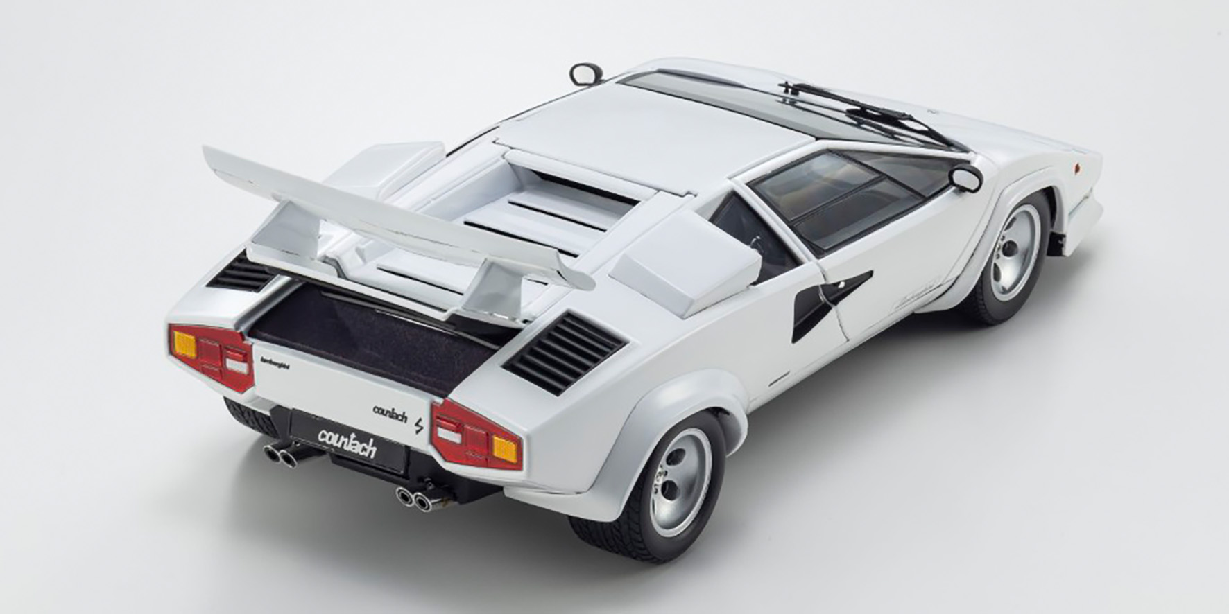 LAMBORGHINI COUNTACH LP 400 S - WHITE - (08320WFL)