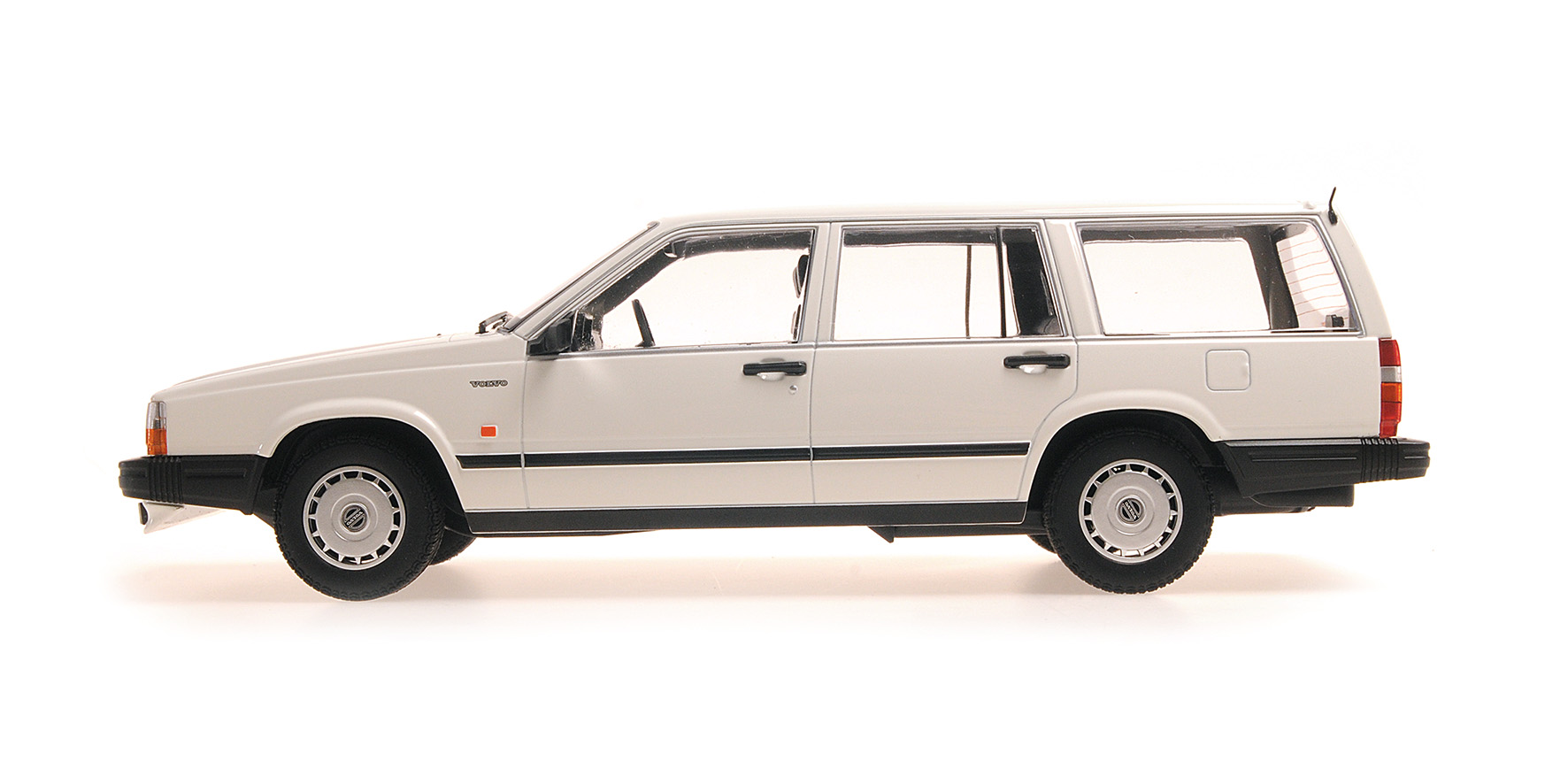 VOLVO 740 GL BREAK - 1986 - WHITE