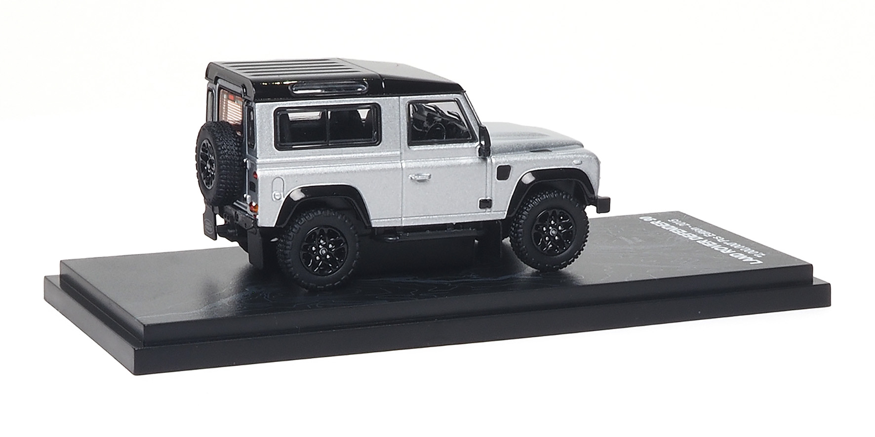 LAND ROVER DEFENDER 90 - 2.000.000 EDITION - 2015 (610202001)