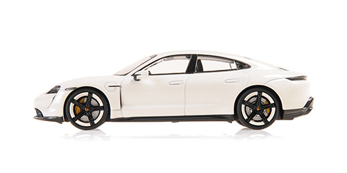 PORSCHE TAYCAN TURBO S - 2020 - WHITE METALLIC