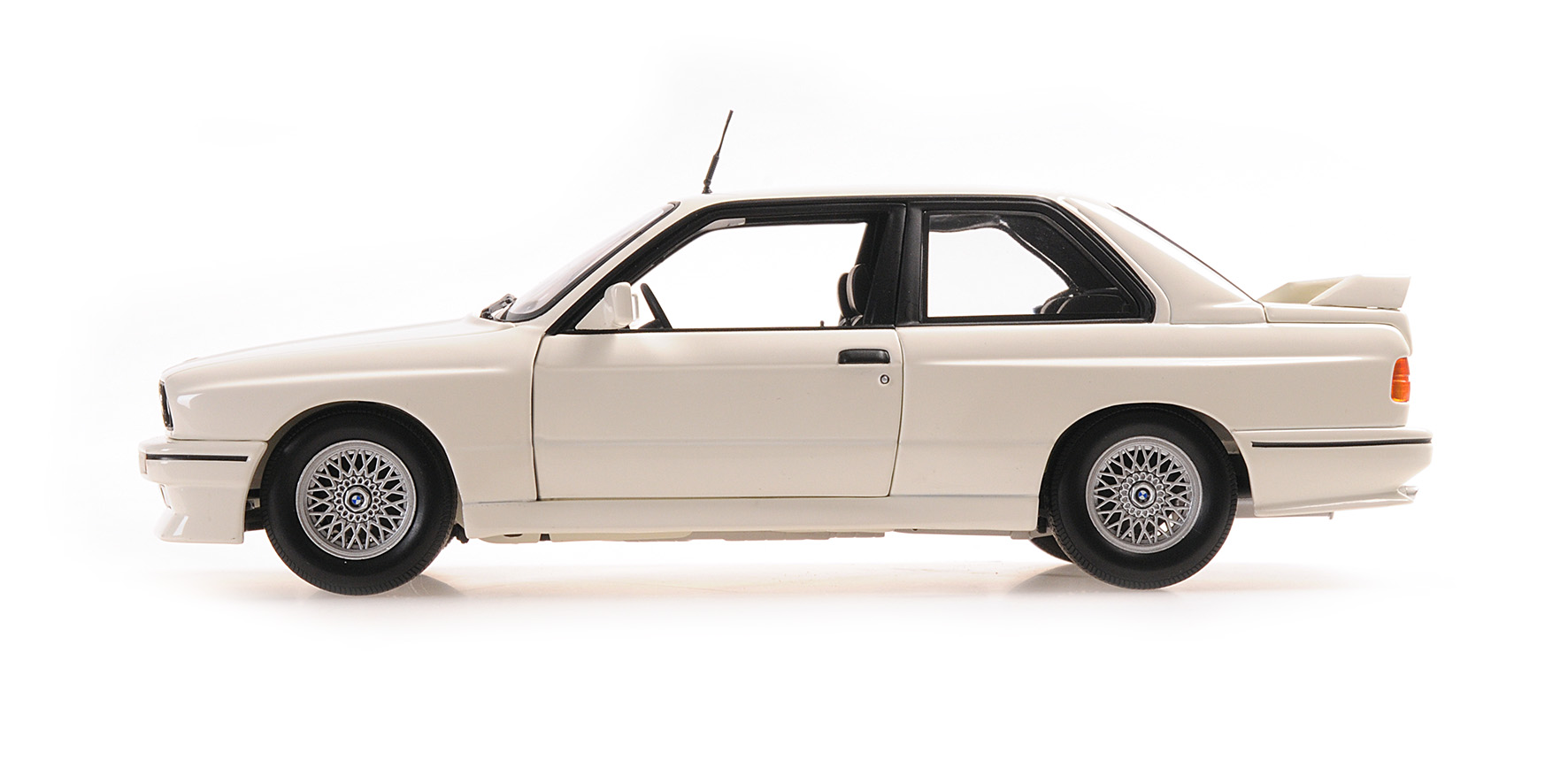 BMW M3 (E30) - 1987 - WHITE