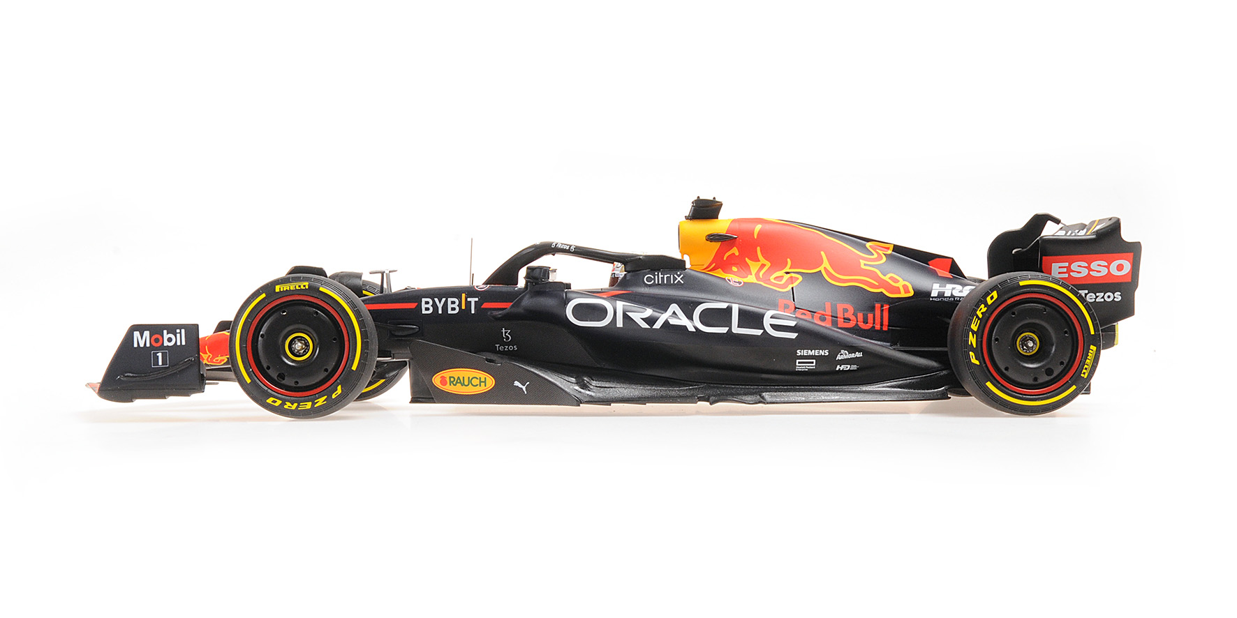ORACLE RED BULL RACING RB18 - MAX VERSTAPPEN - WINNER SAUDI ARABIAN GP 2022