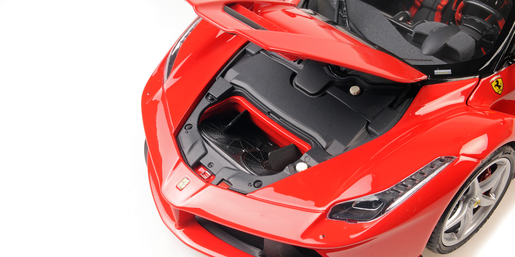 FERRARI LAFERRARI - RED (ROSSO CORSA) W.SPECIAL SEATS