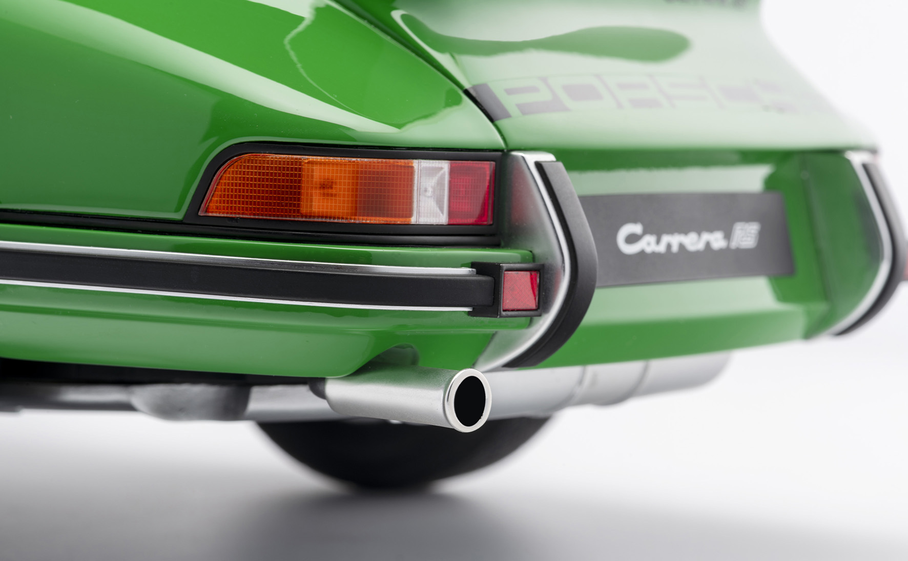 PORSCHE 911 CARRERA RS 2.7 TOURING - 1972 - VIPERGRÜN CARRERA DEKOR